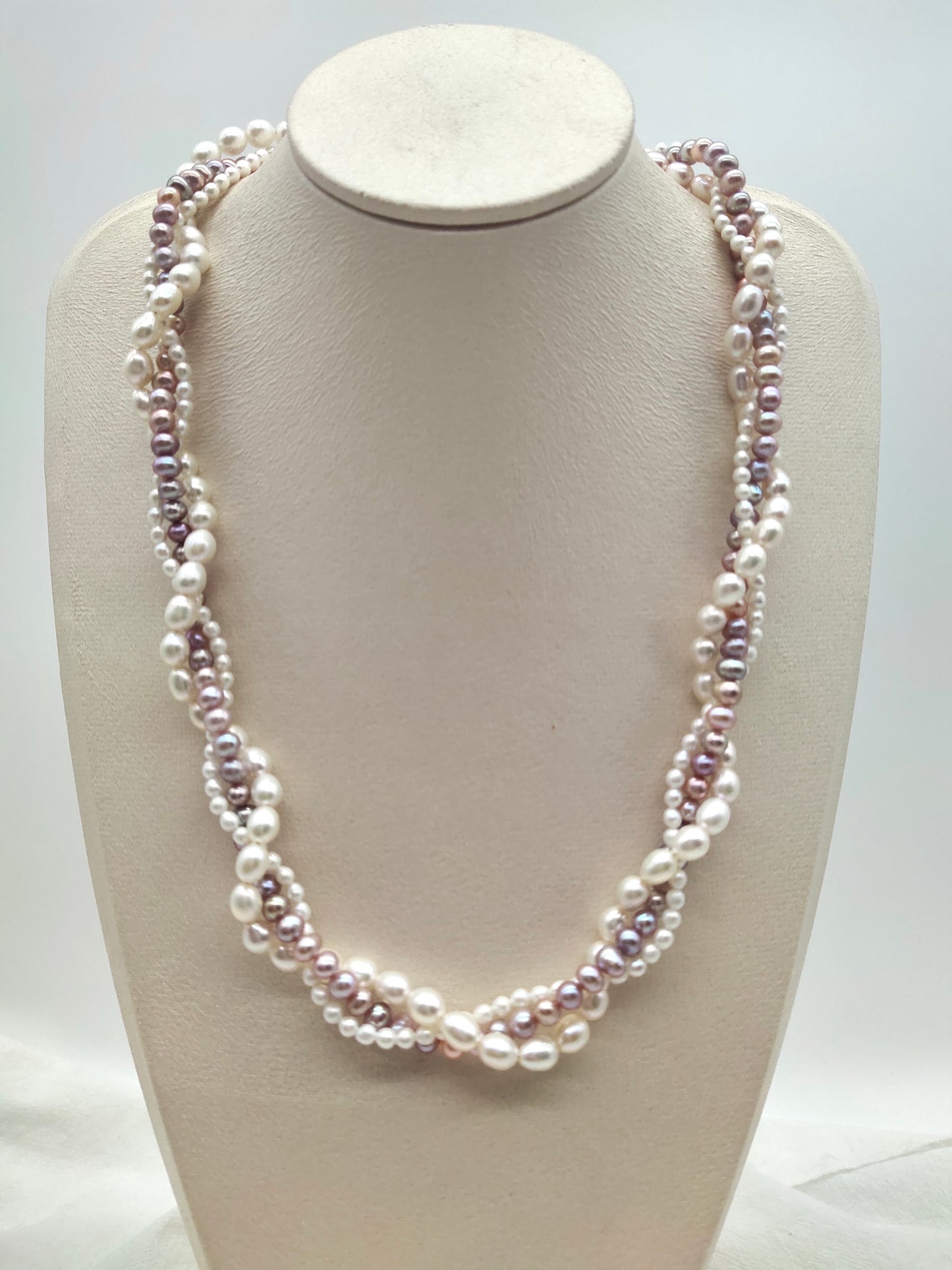 PINK TWIST PEARL NECKLACE - LONG