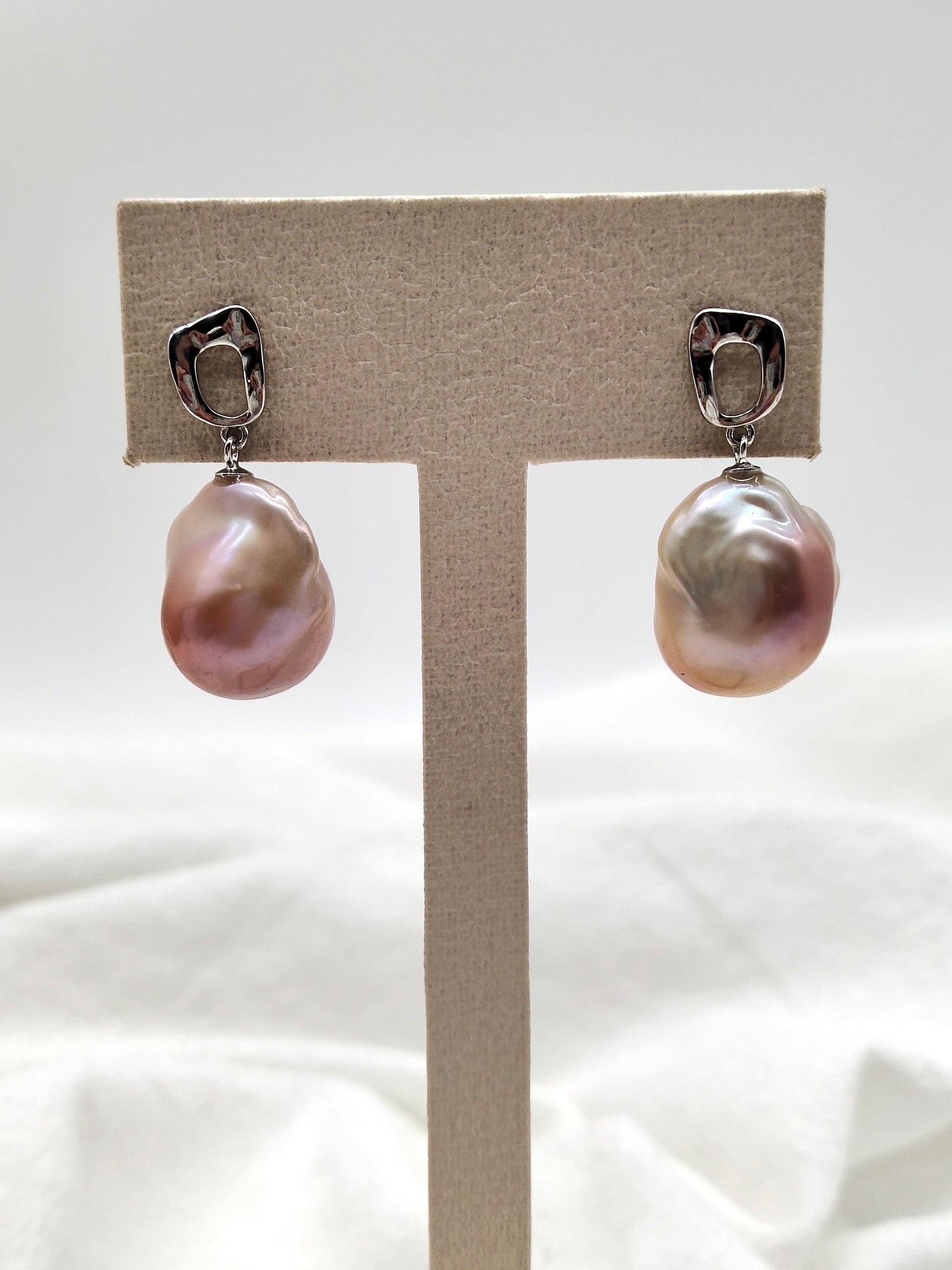 IRIDESCENT BAROQUE PEARL EARRINGS