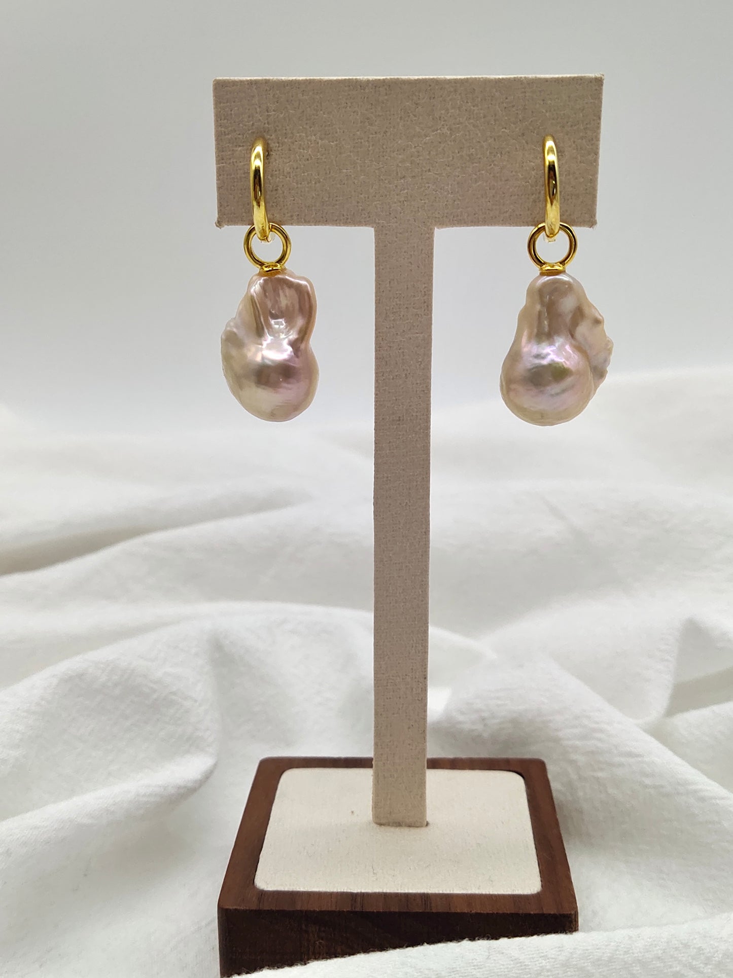 CHAMPAGNE BAROQUE PEARL EARRINGS