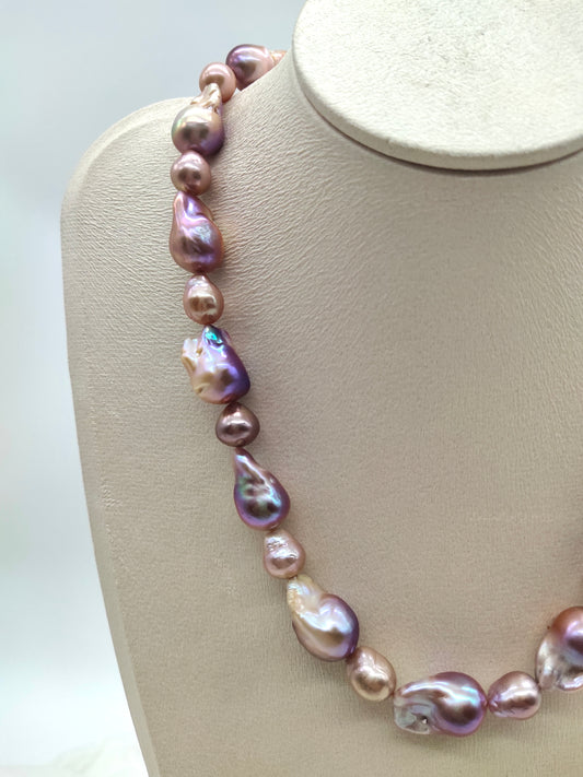IRIDESCENT FRESHWATER BAROQUE PEARL NECKLACE