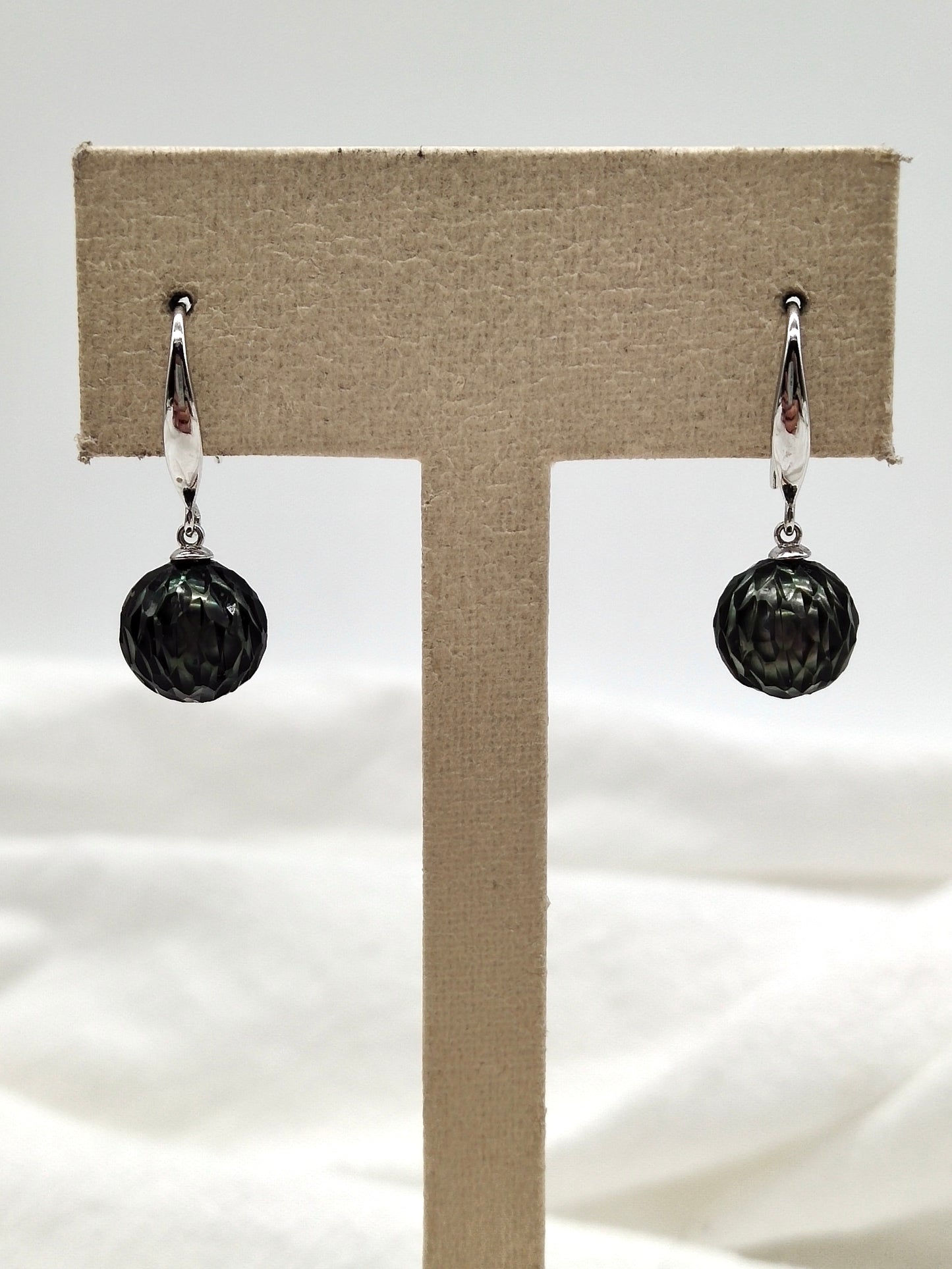 HAND CARVED TAHITIAN SOUTH SEA PEARL DROP EARRINGS