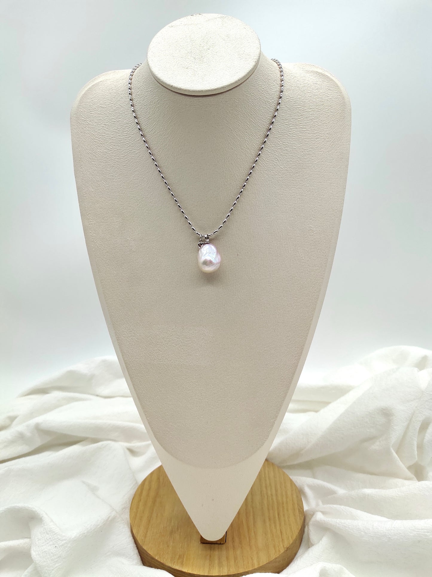 LIGHT PINK COLOUR BAROQUE PEARL PENDANT