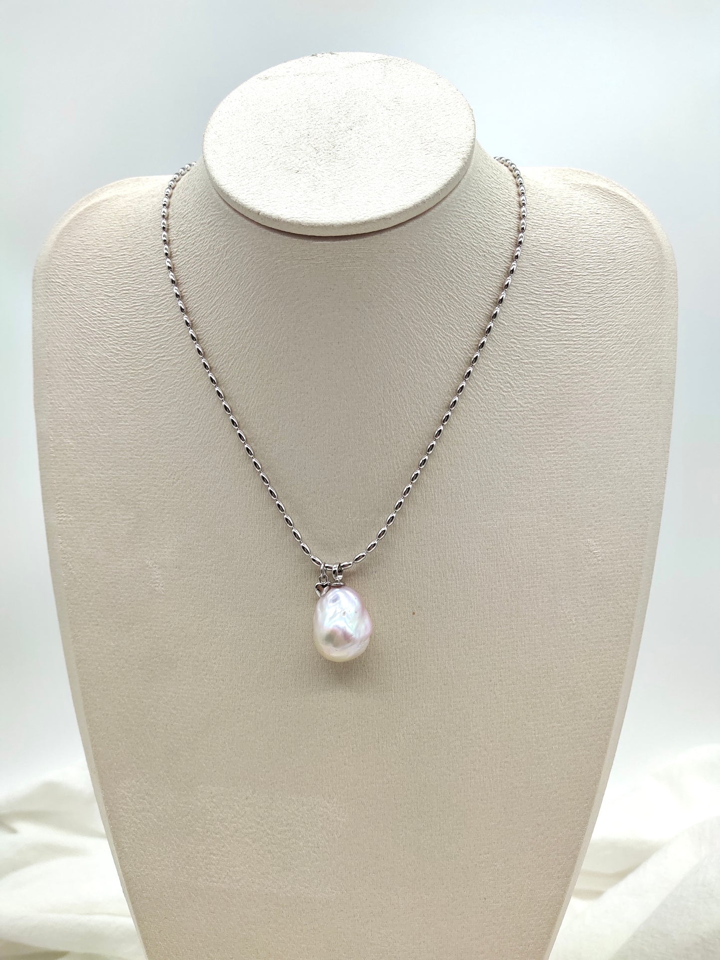 LIGHT PINK COLOUR BAROQUE PEARL PENDANT