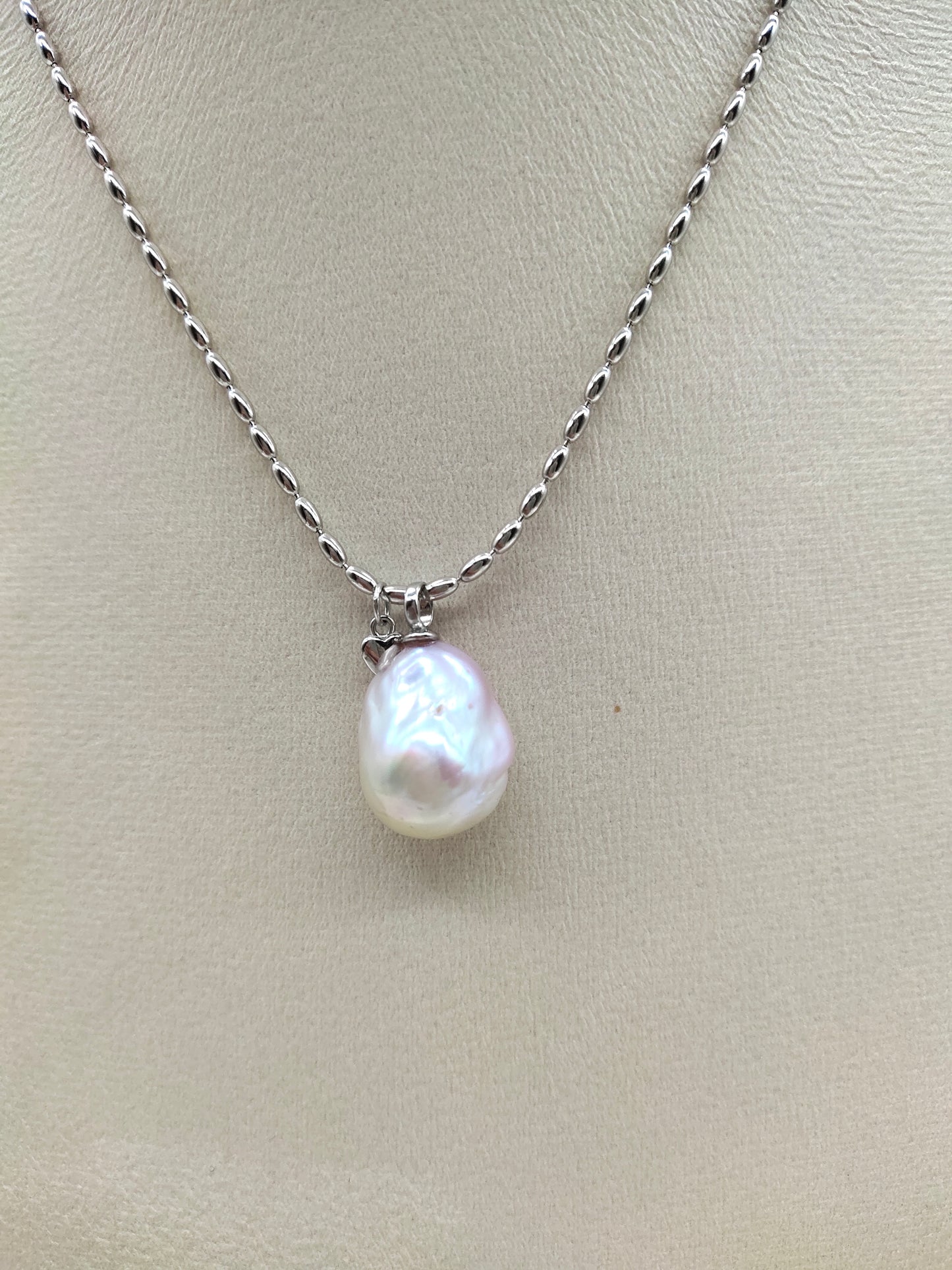 LIGHT PINK COLOUR BAROQUE PEARL PENDANT