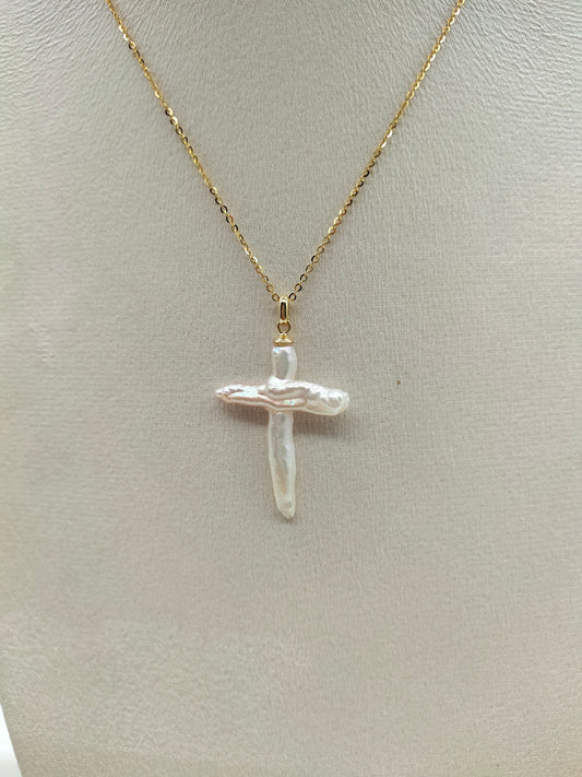 CROSS PEARL NECKLACE