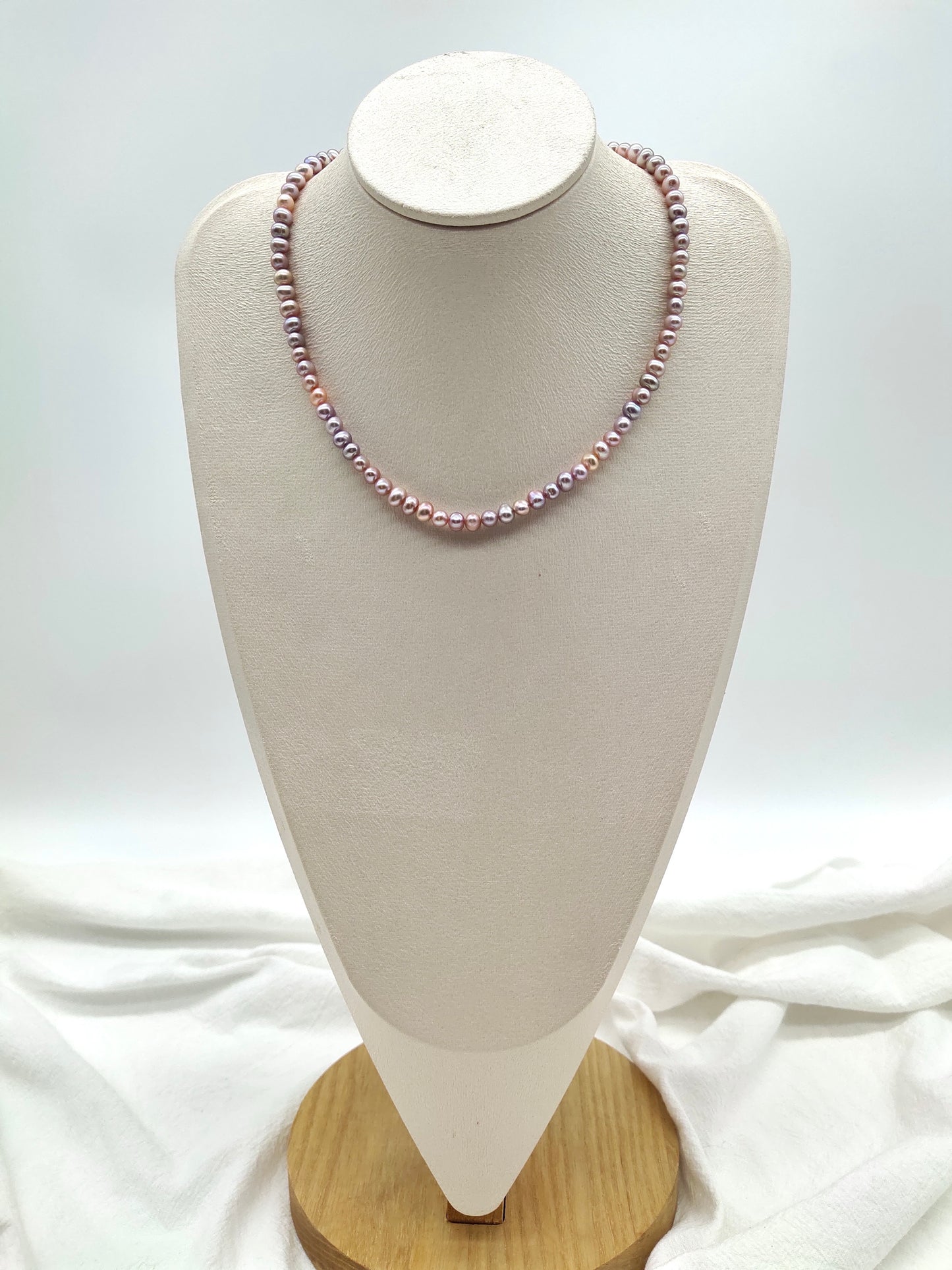 JACARANDA FRESHWATER PEARL NECKLACE