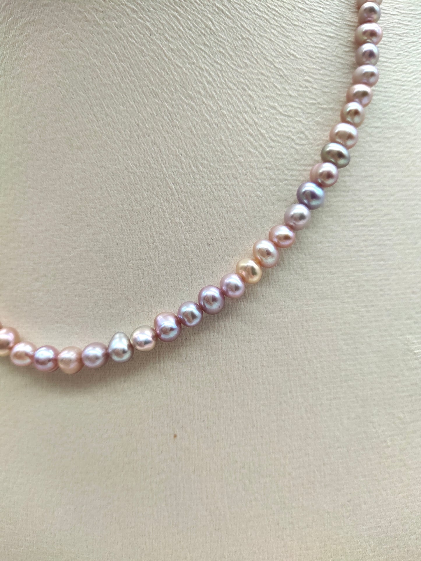 JACARANDA FRESHWATER PEARL NECKLACE