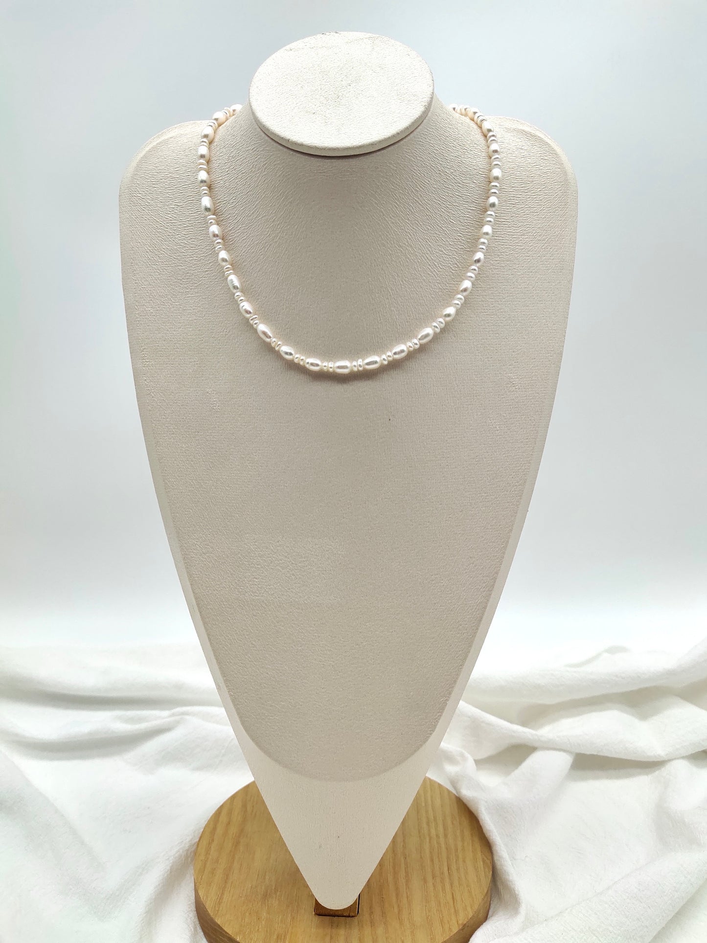 CLASSIC RICE PEARL NECKLACE