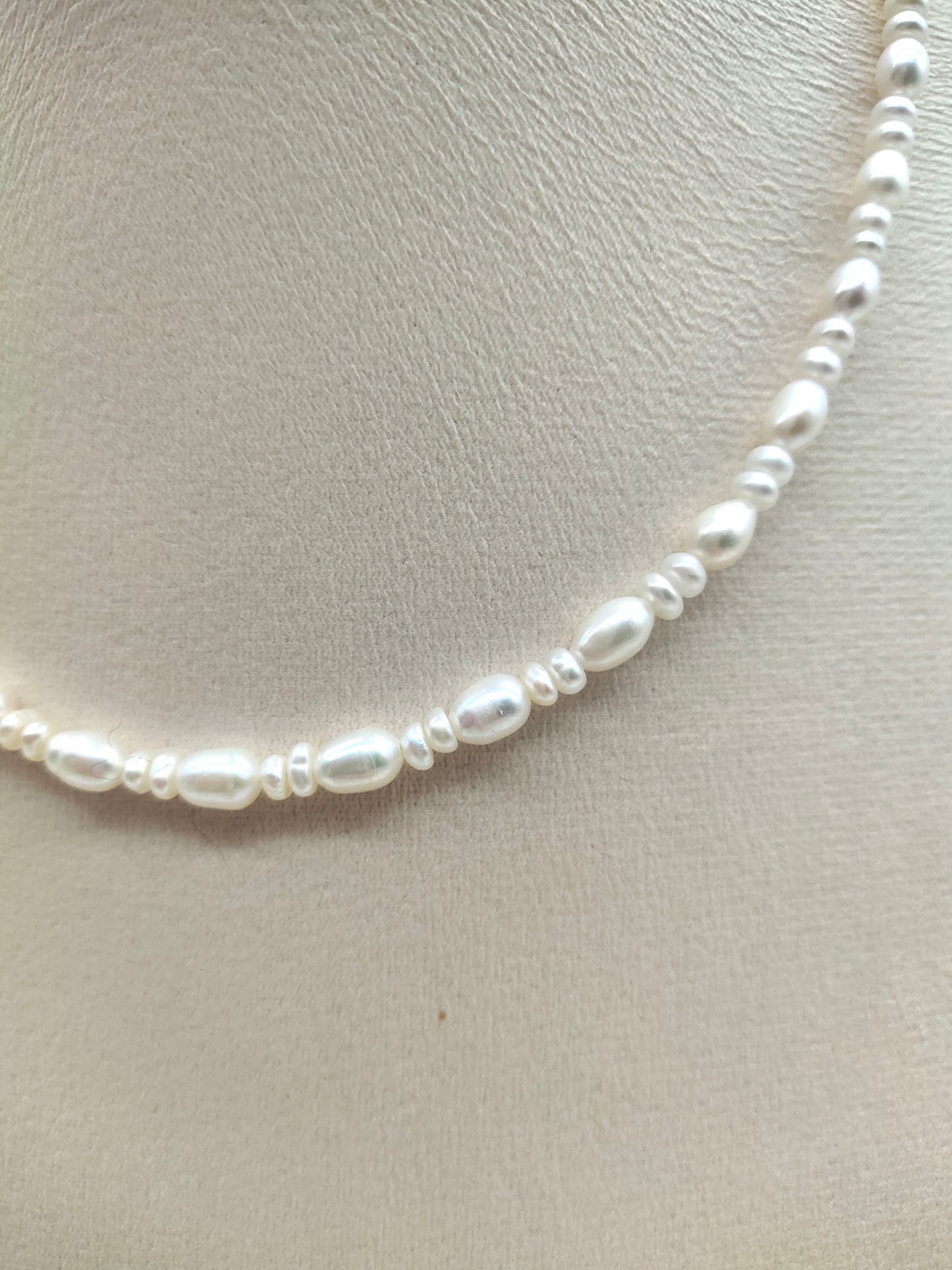 CLASSIC RICE PEARL NECKLACE