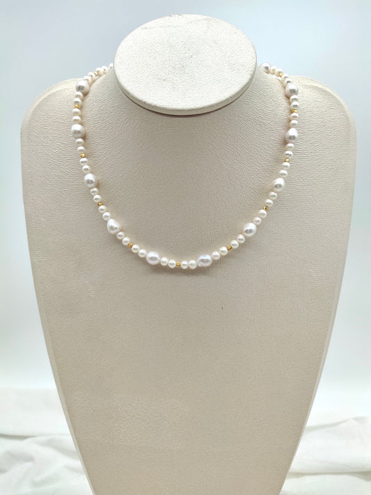 FRESHWATER PEARL WITH GOLD BEADS NECKLACE