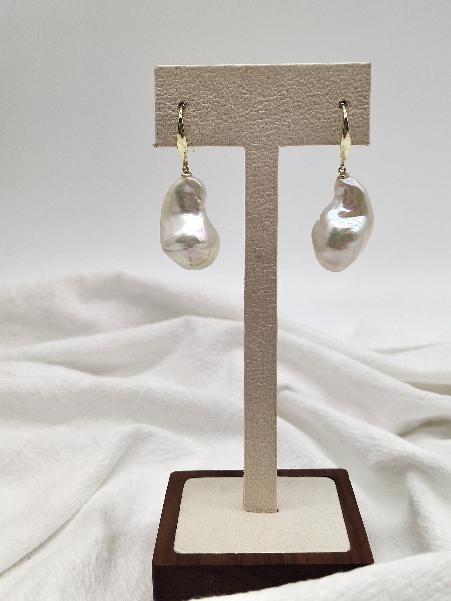 CLASSIC WHITE BAROQUE PEARL EARRINGS