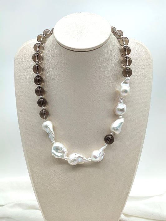 LARGE BAROQUE PEARL WITH SMOKY QUARTZ BEADS NECKLACE