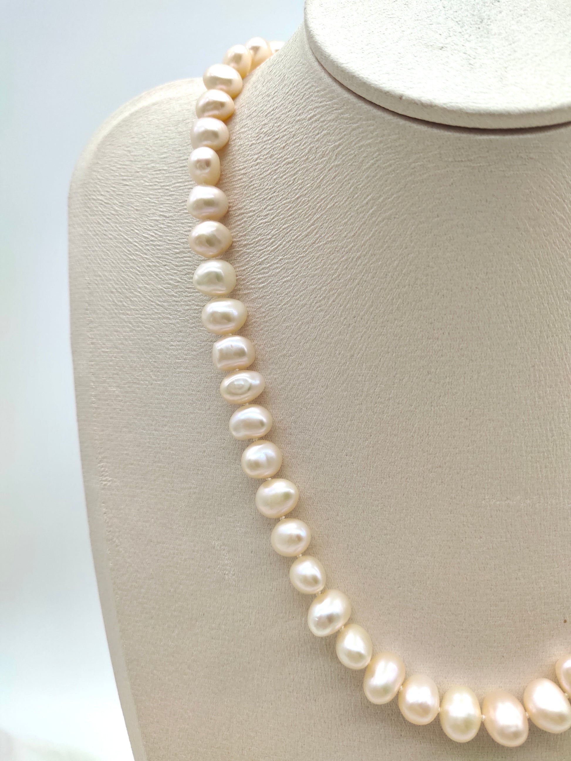 CHAMPAGNE COLOUR PEARL NECKLACE