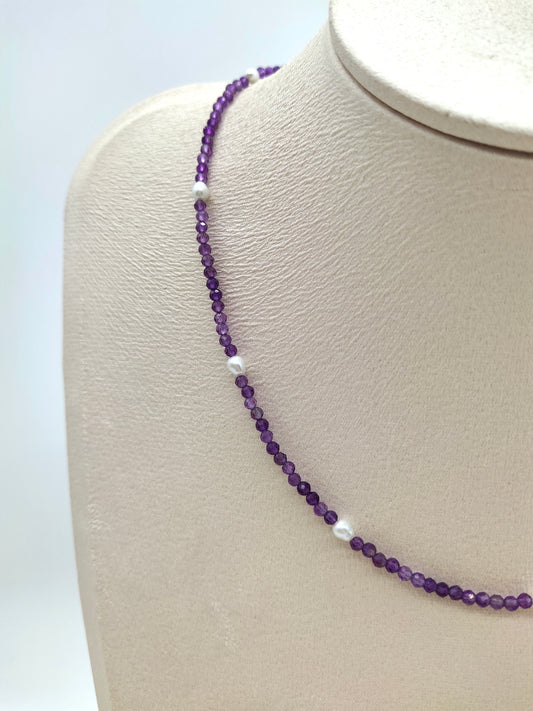 PURPLE CRYSTAL WITH FRESHWATER PEARL NECKLACE