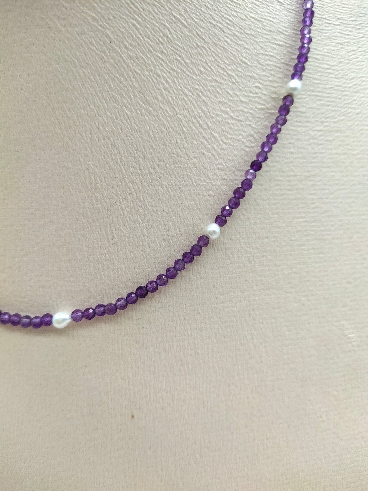 PURPLE CRYSTAL WITH FRESHWATER PEARL NECKLACE