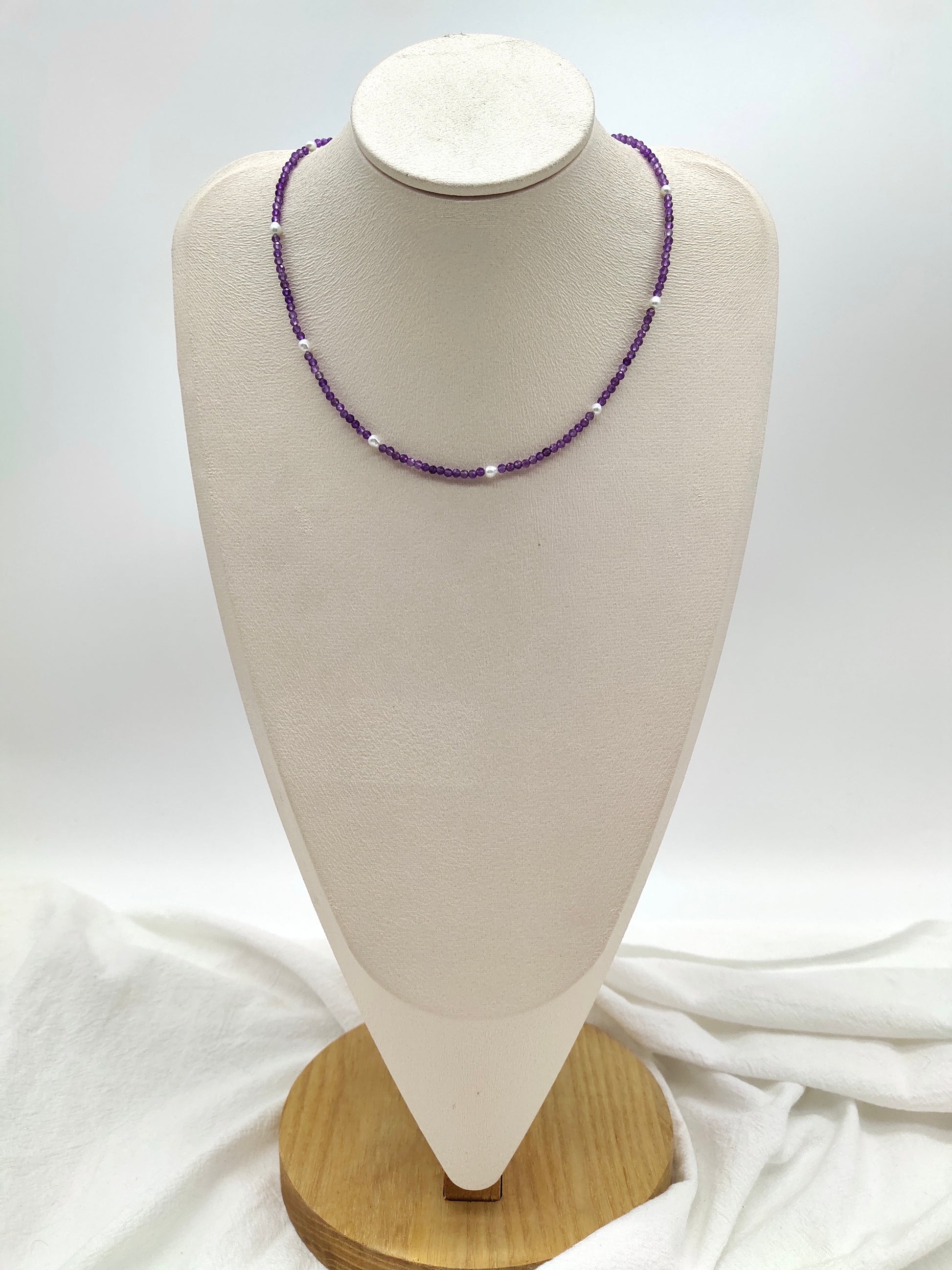 PURPLE CRYSTAL WITH FRESHWATER PEARL NECKLACE