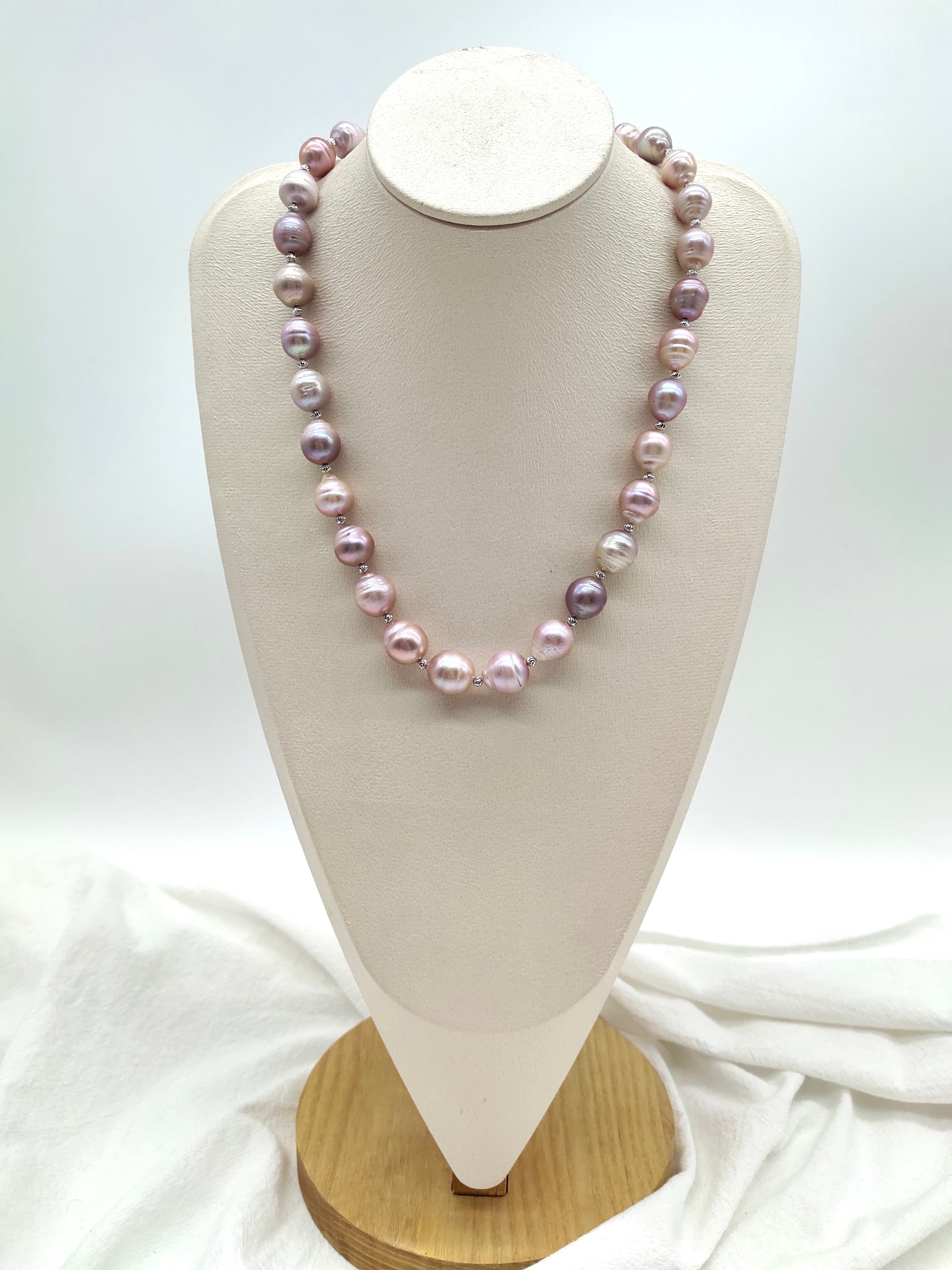 LAVENDER RING PEARL NECKLACE