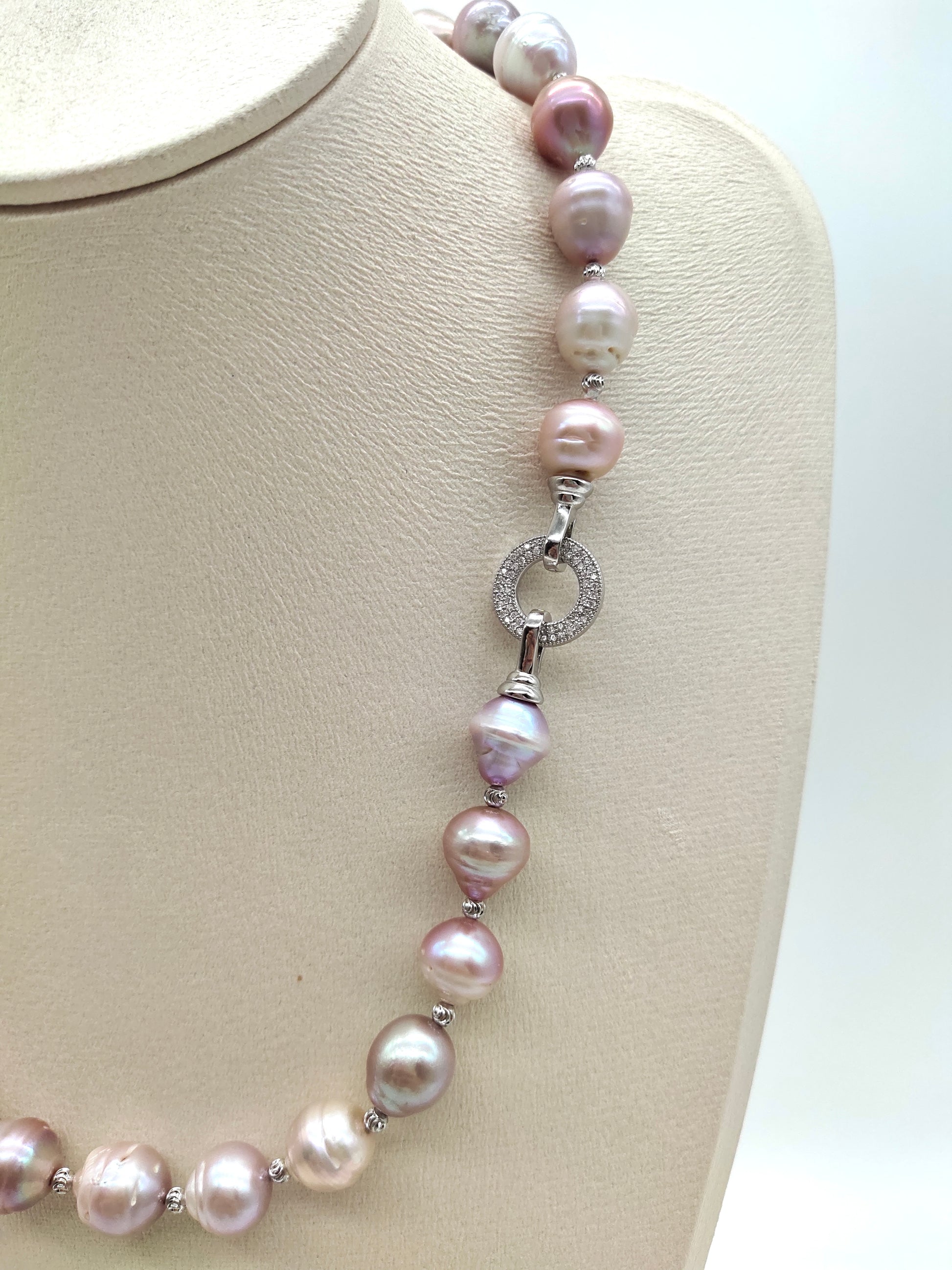 LAVENDER RING PEARL NECKLACE