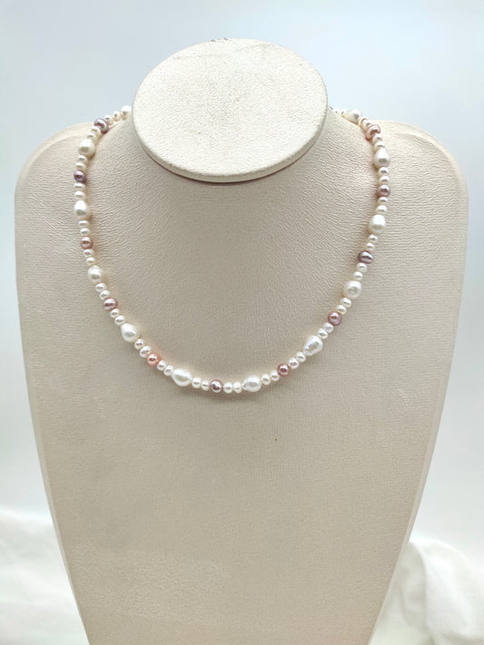 FRESHWATER PEARL NECKLACE WITH PINK PEARLS