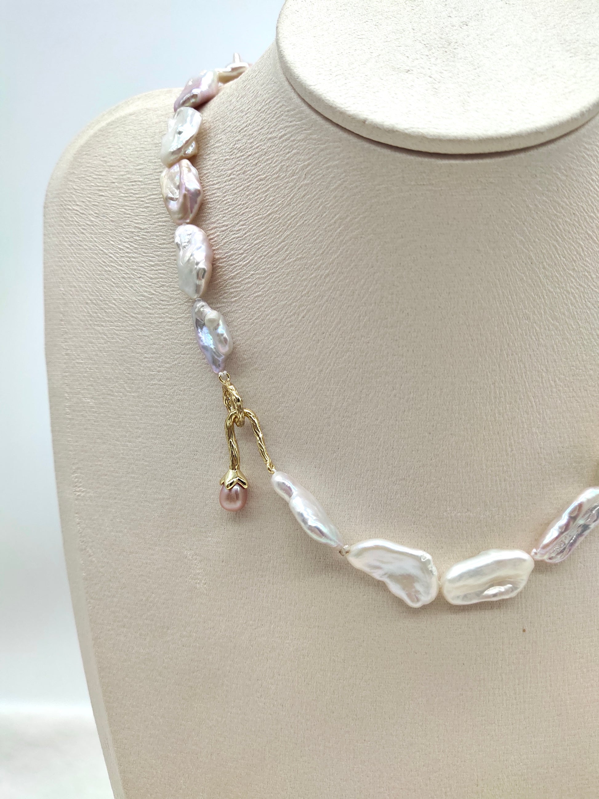 WHITE FRESHWATER KESHI PEARL NECKLACE