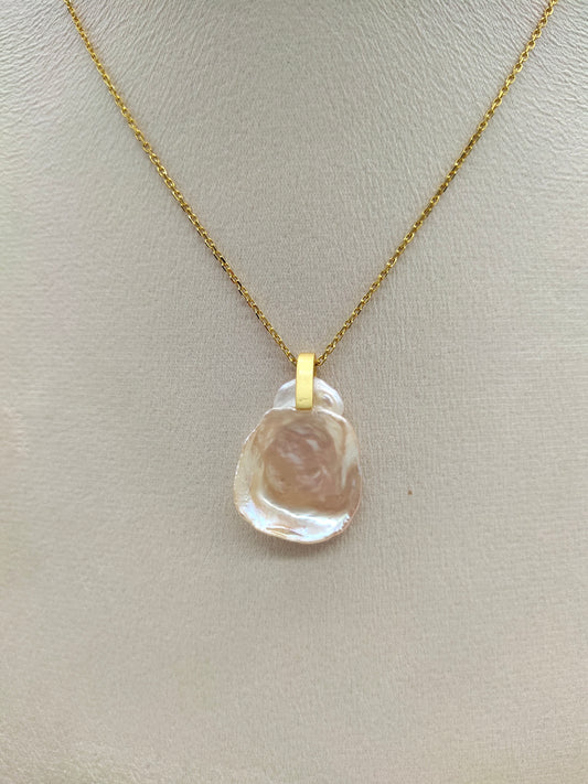 CHAMPAGNE COLOUR KESHI PEARL PENDANT