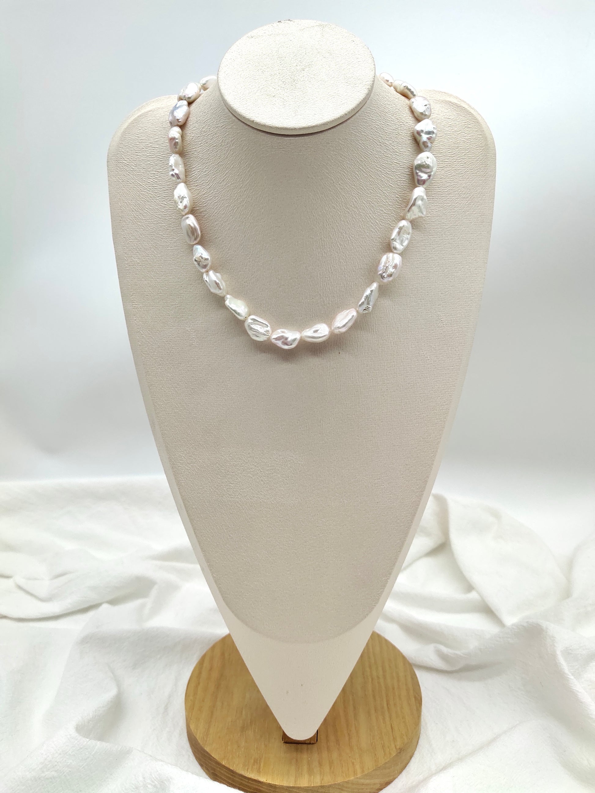 WHITE FRESHWATER KESHI PEARL NECKLACE