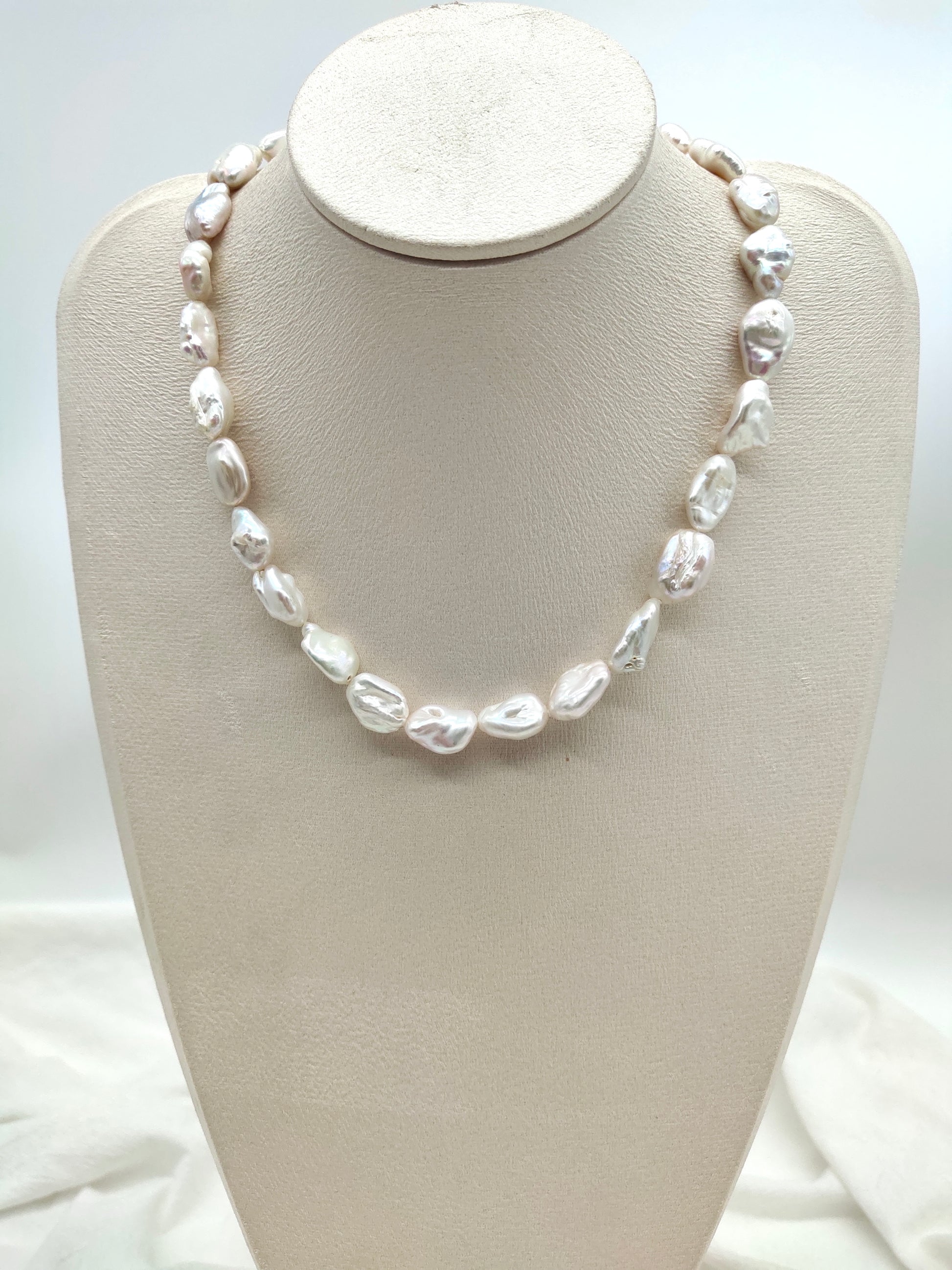 WHITE FRESHWATER KESHI PEARL NECKLACE