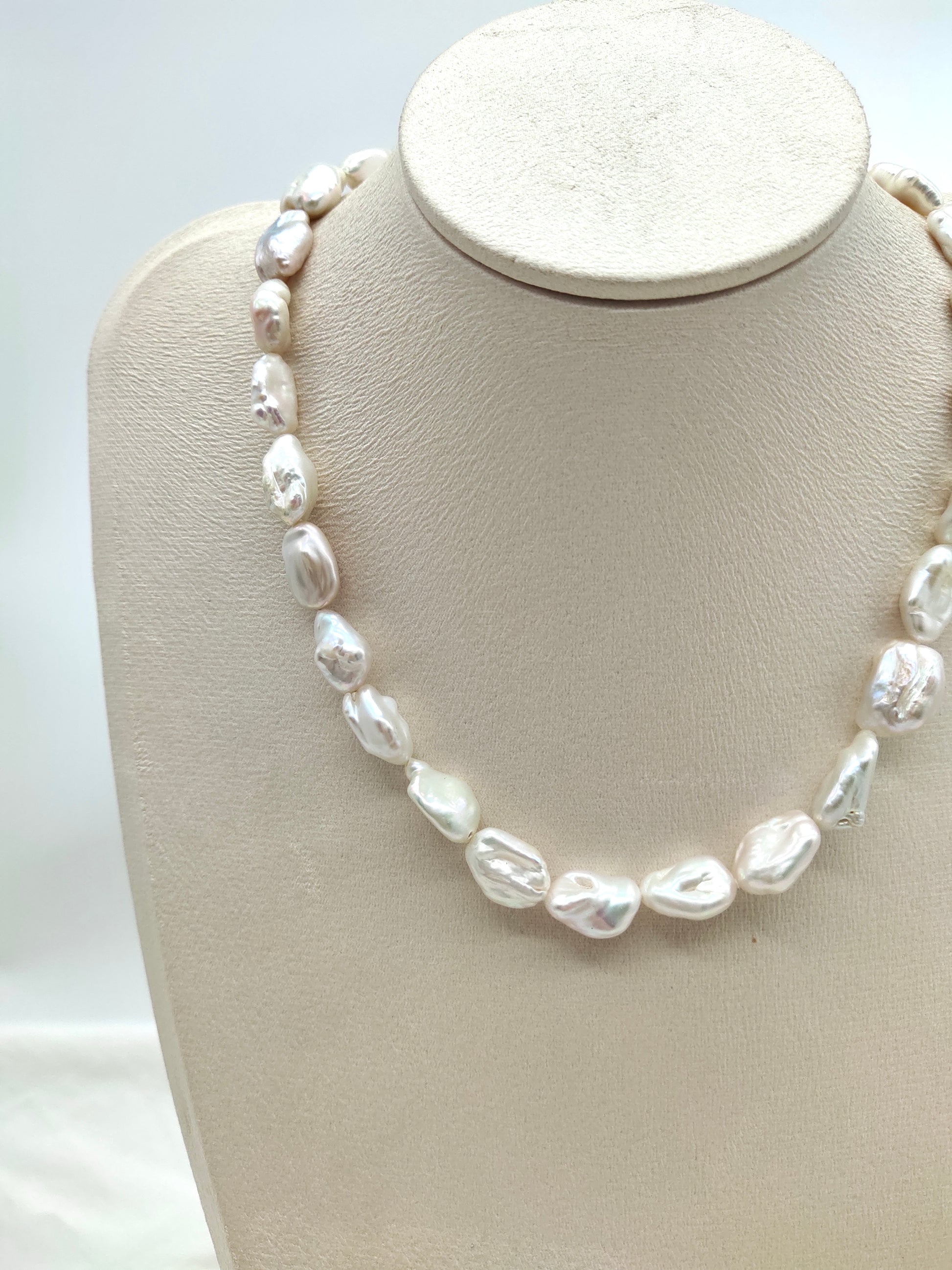 WHITE FRESHWATER KESHI PEARL NECKLACE