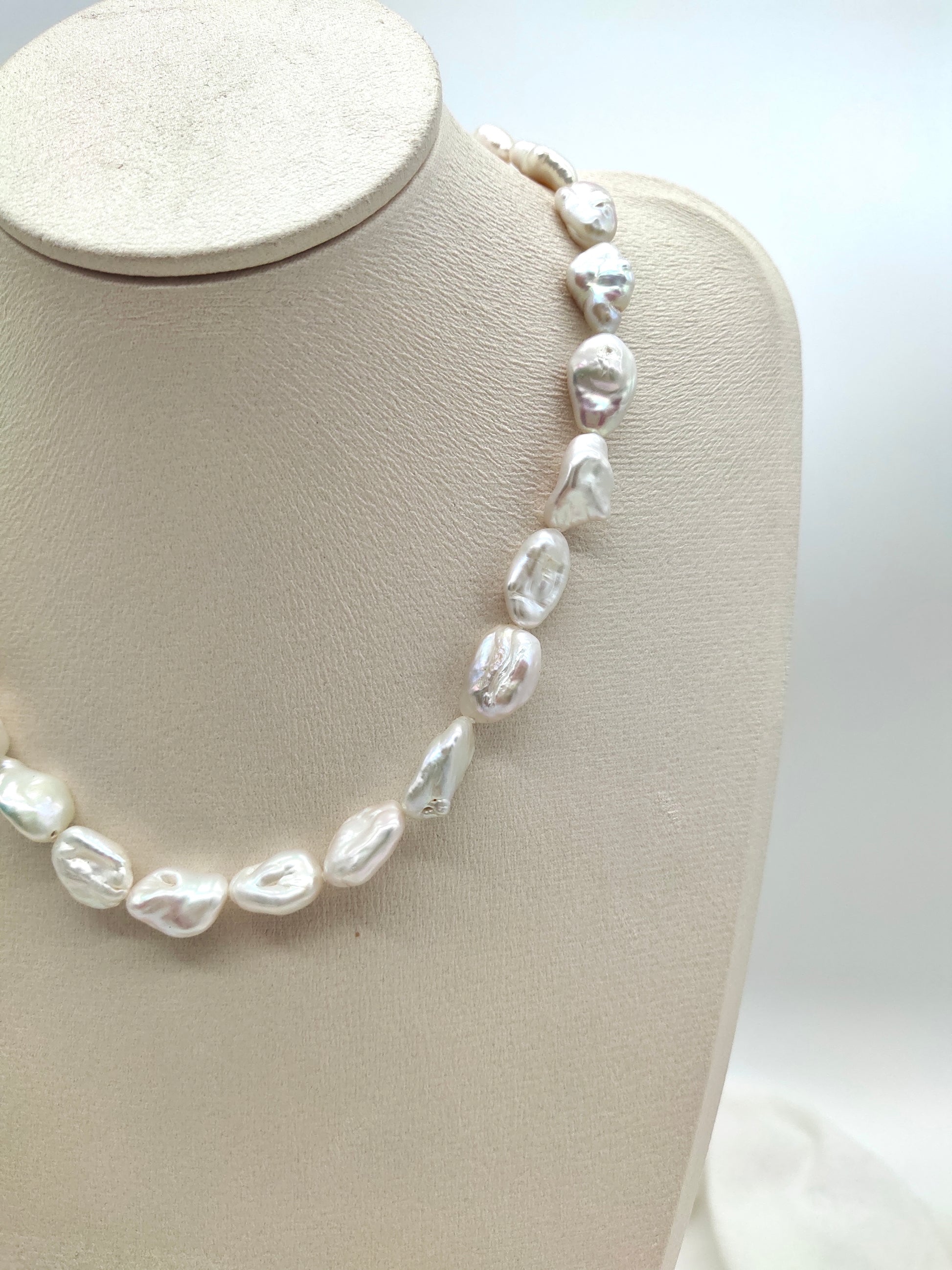 WHITE FRESHWATER KESHI PEARL NECKLACE