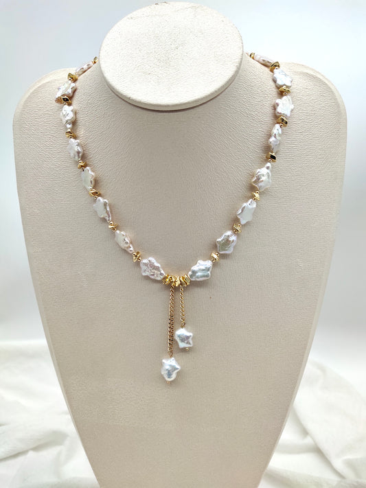 STAR SHAPE PEARL WITH GOLD BEADS NECKLACE