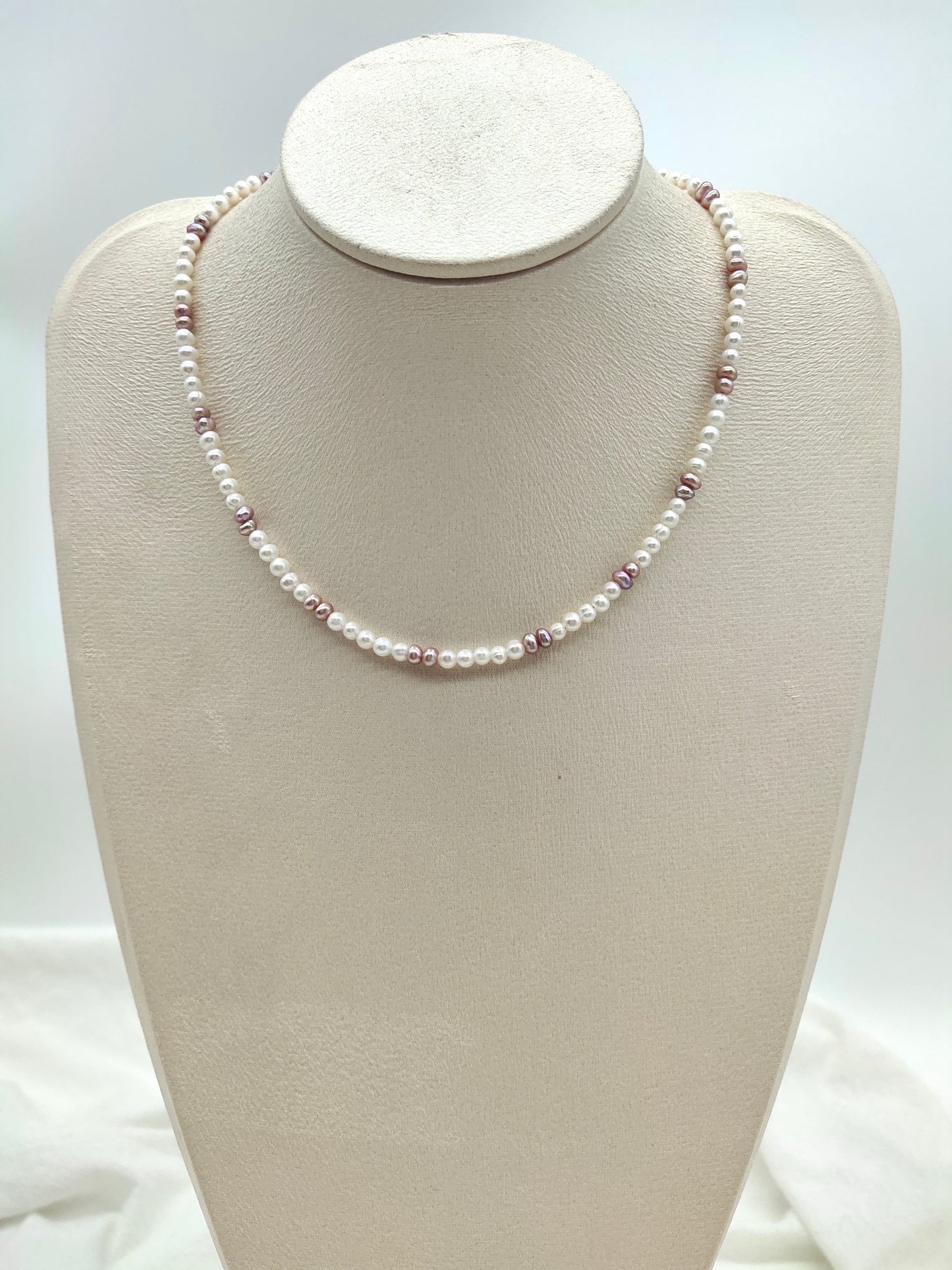 BABY PEARL NECKLACE WITH PINK PEARLS