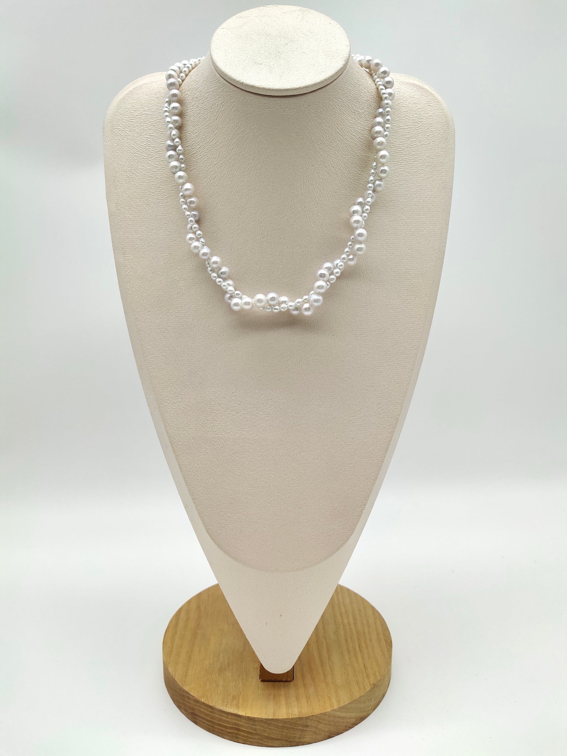 WHITE FRESHWATER PEARL TWISTED NECKLACE