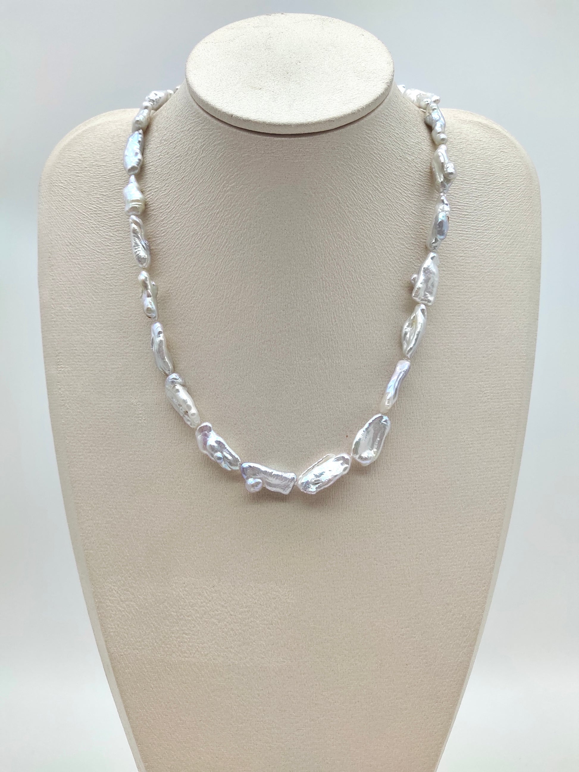 IRIDESCENT FRESHWATER KESHI PEARL NECKLACE