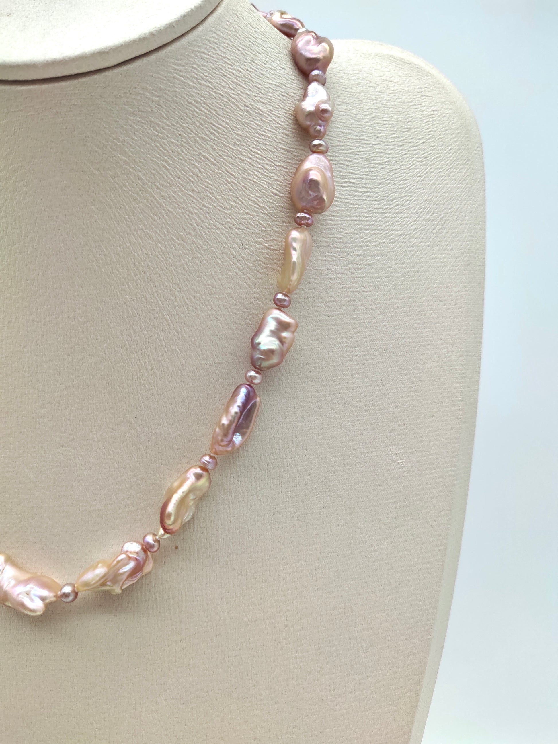 IRIDESCENT FRESHWATER KESHI PEARL NECKLACE
