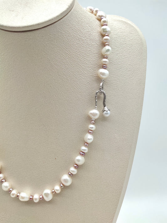 WHITE AND PINK PEARL NECKLACE