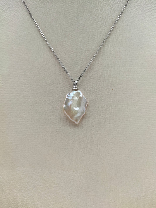 CHAMPAGNE KESHI PEARL PENDANT