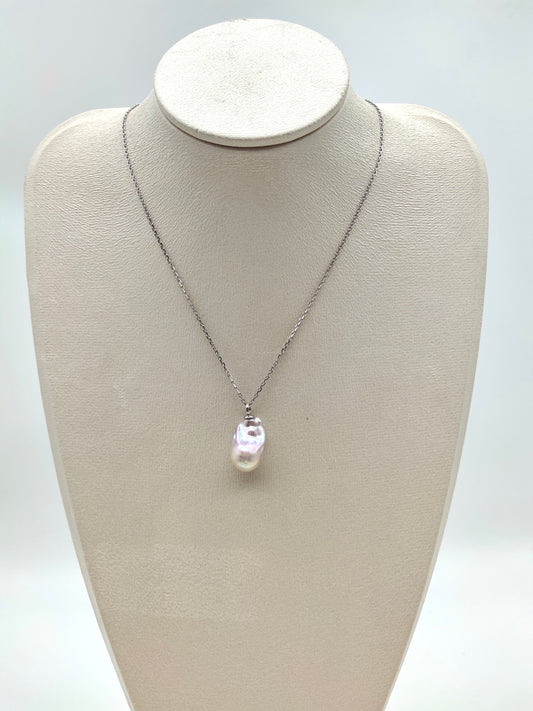 THE COLOUR BAROQUE PEARL PENDANT