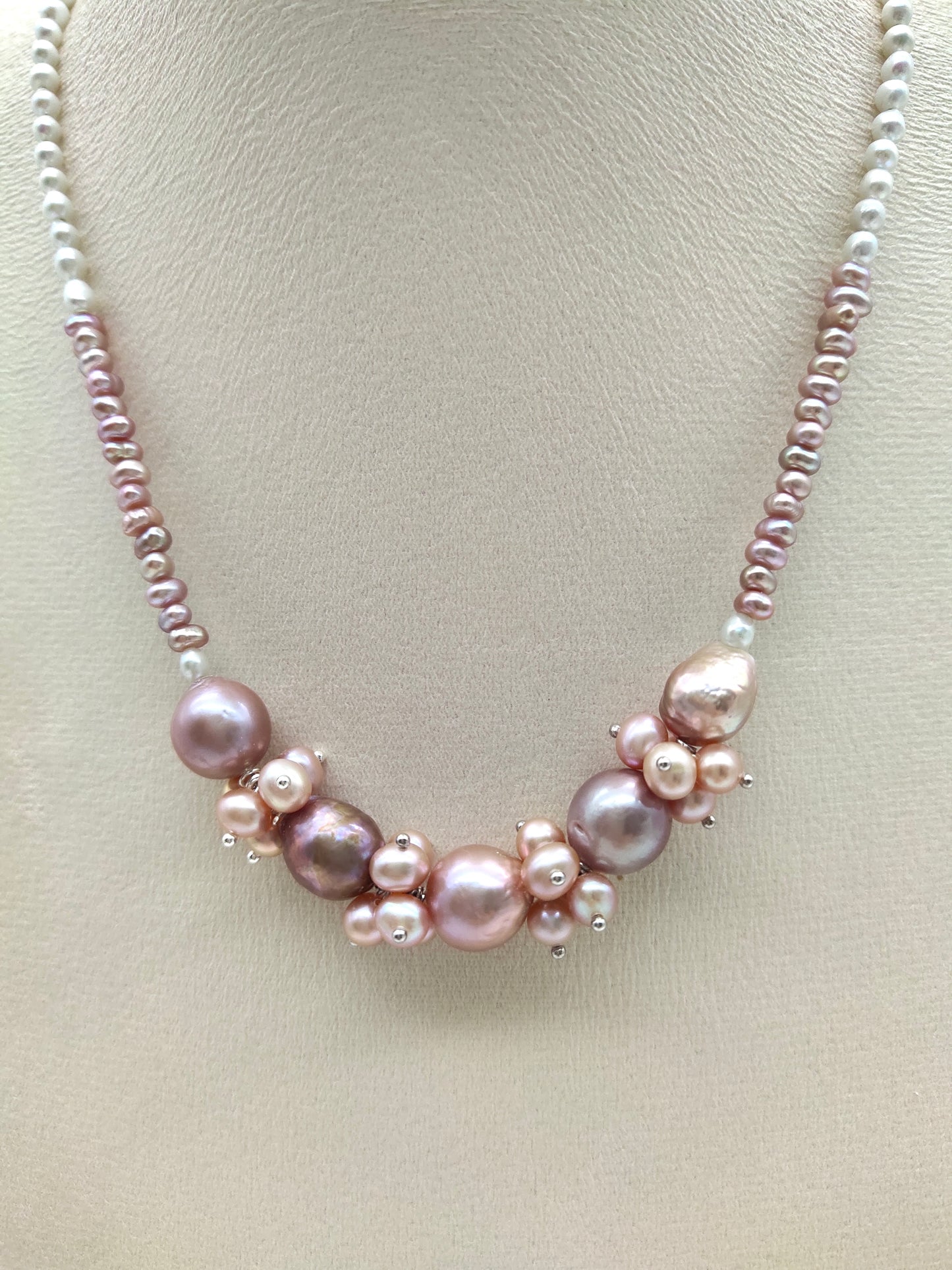 PINK BLOOMING FLOWER PEARL NECKLACE