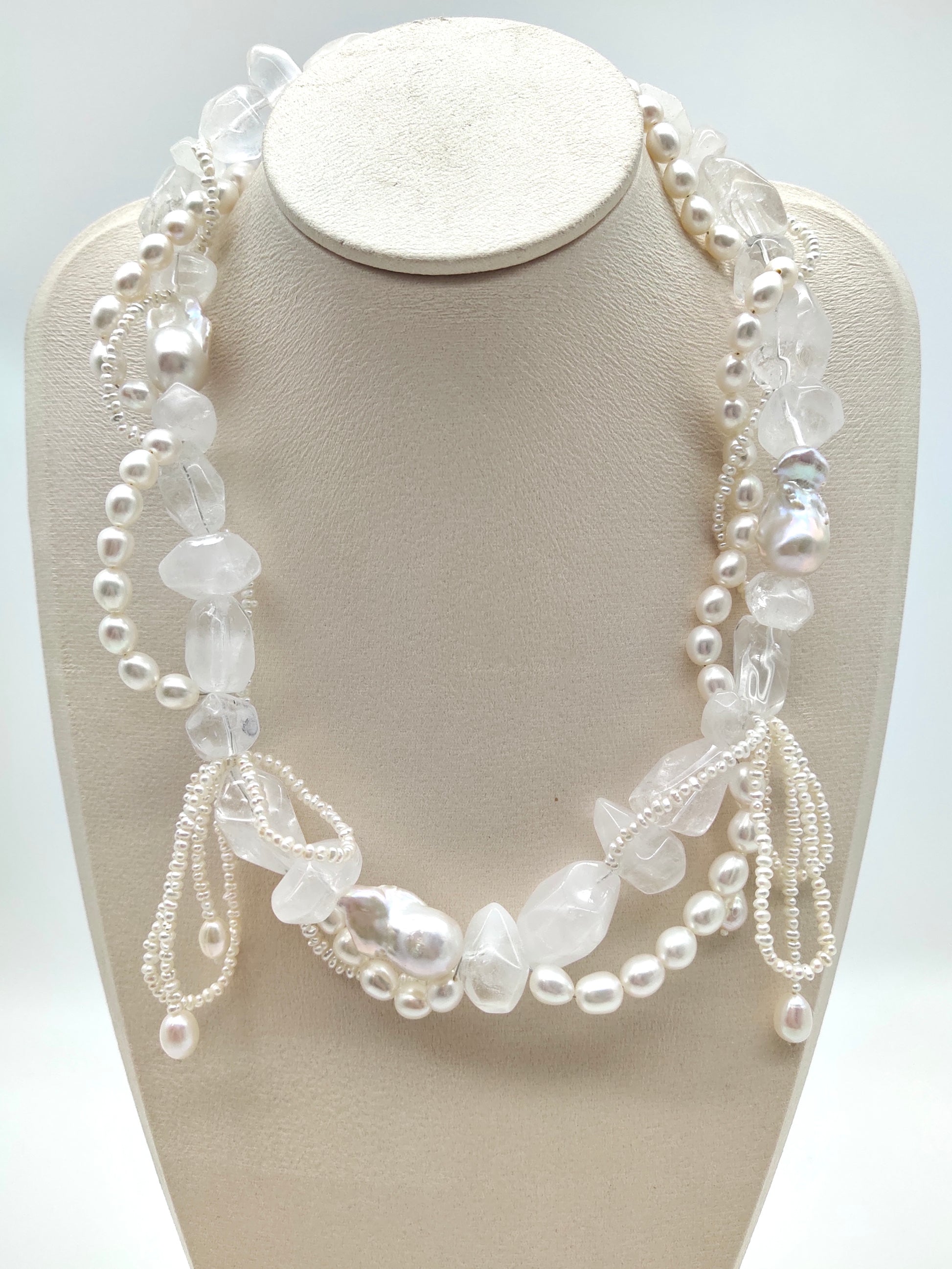 FRESHWATER PEARL WITH WHITE CRYSTAL QUARTZ NECKLACE