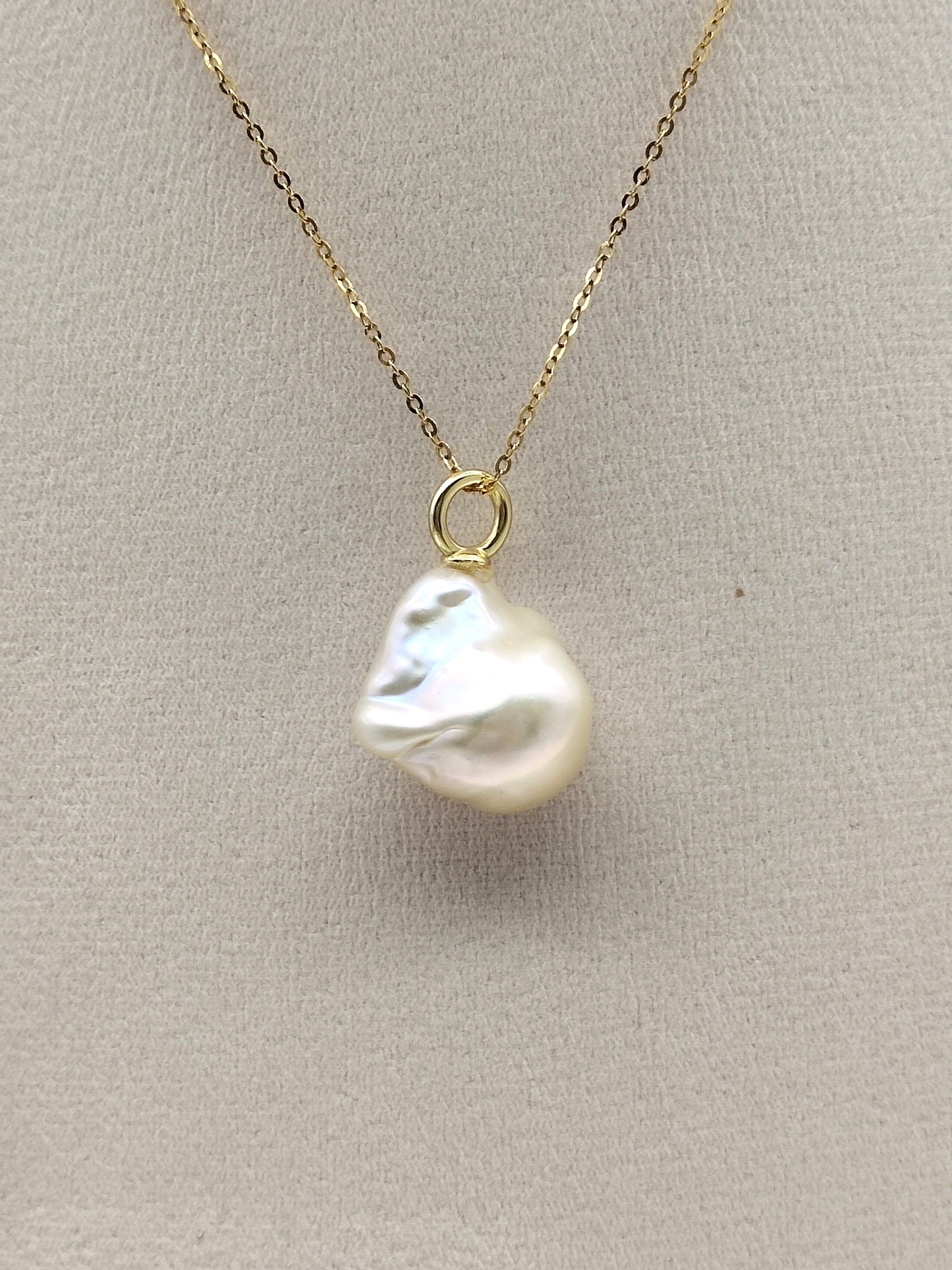 CHAMPAGNE BAROQUE PEARL EARRINGS