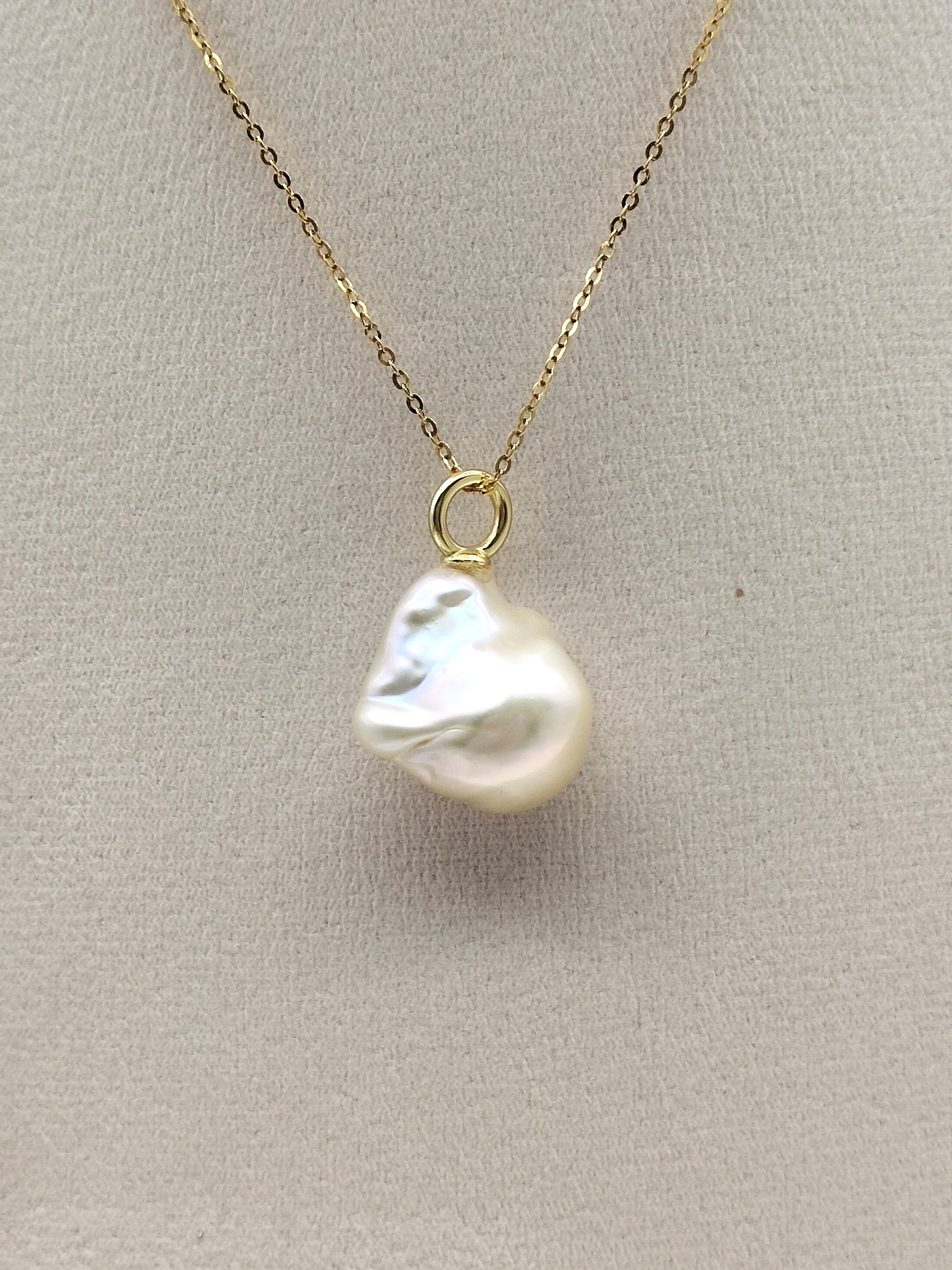 CHAMPAGNE BAROQUE PEARL EARRINGS