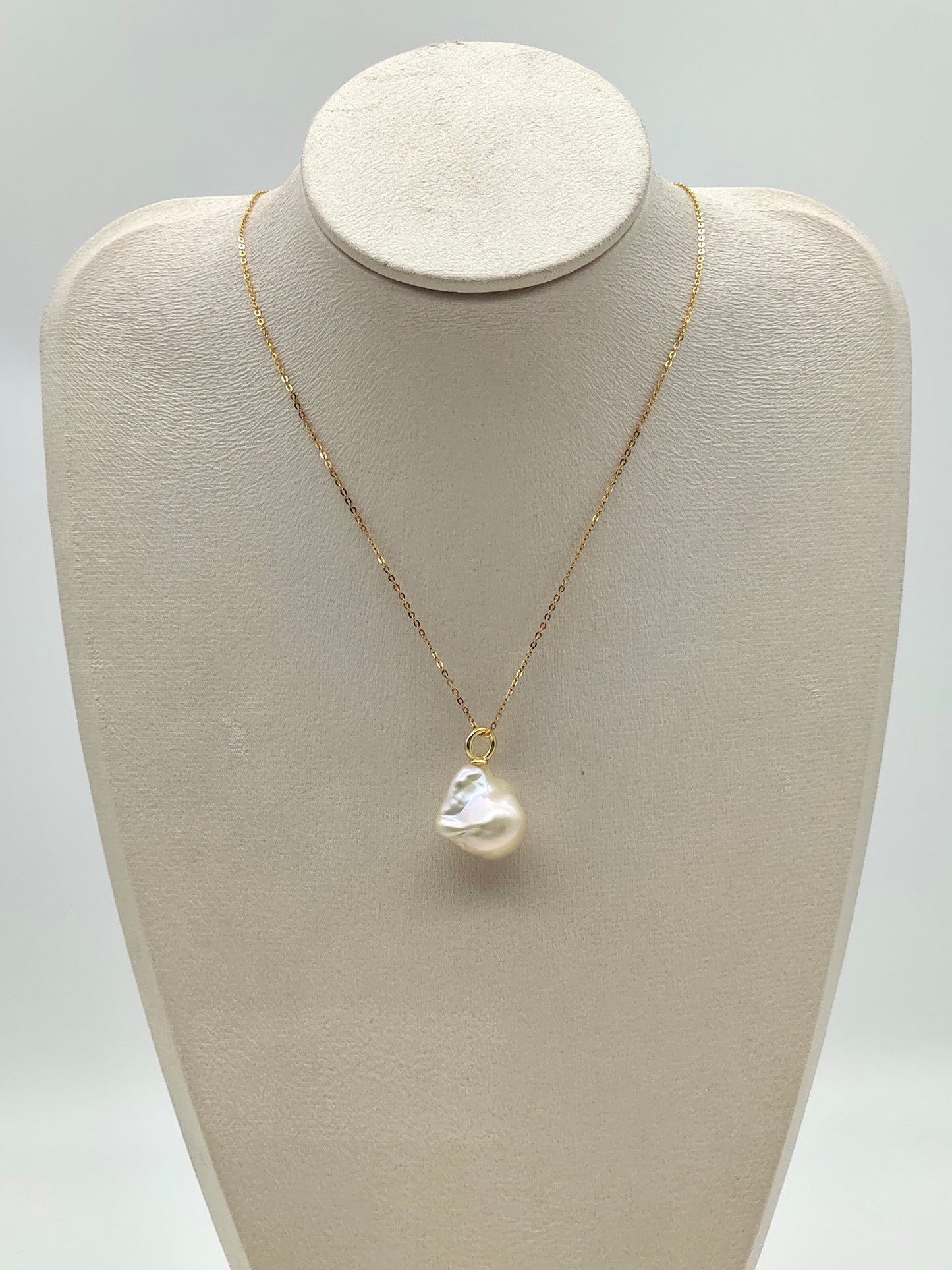 CHAMPAGNE BAROQUE PEARL EARRINGS