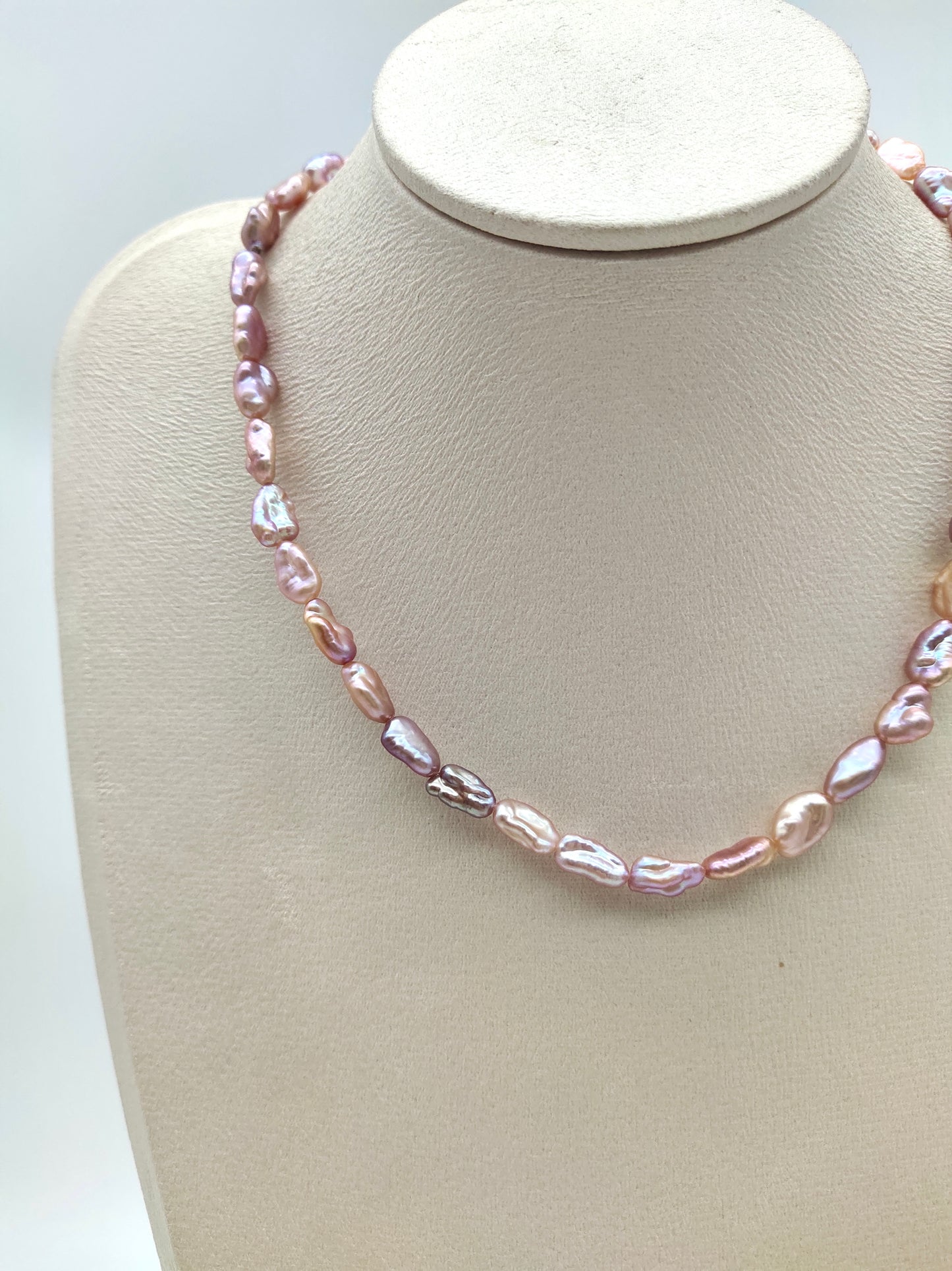 IRIDESCENT FRESHWATER KESHI PEARL NECKLACE