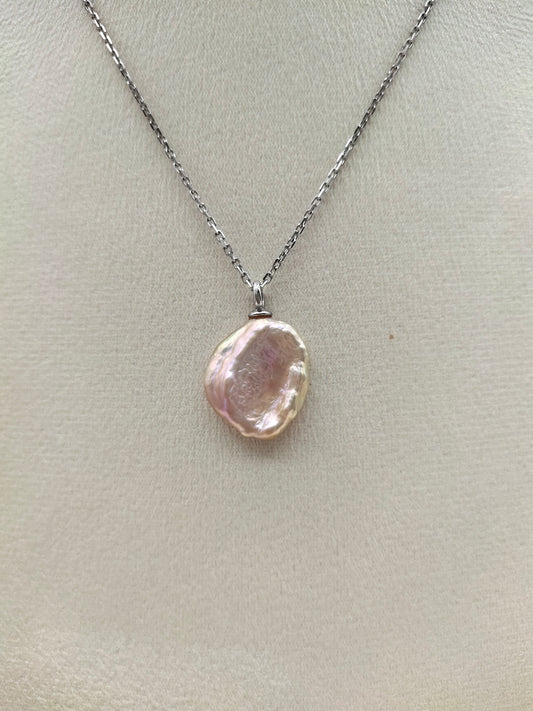 IRIDESCENT KESHI PEARL PENDANT