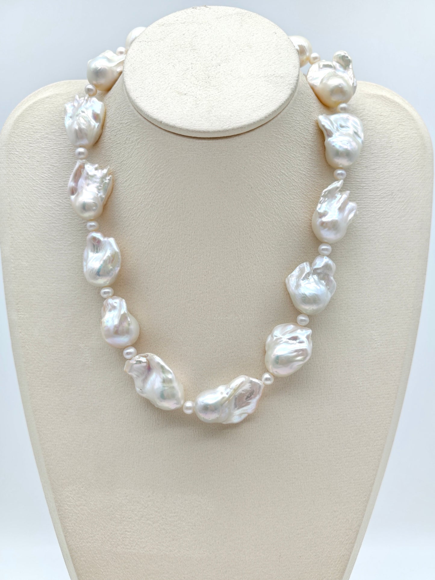 MERMAID NECKLACE