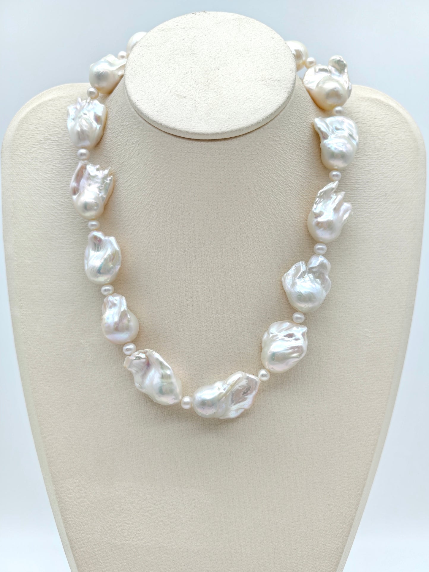 MERMAID NECKLACE