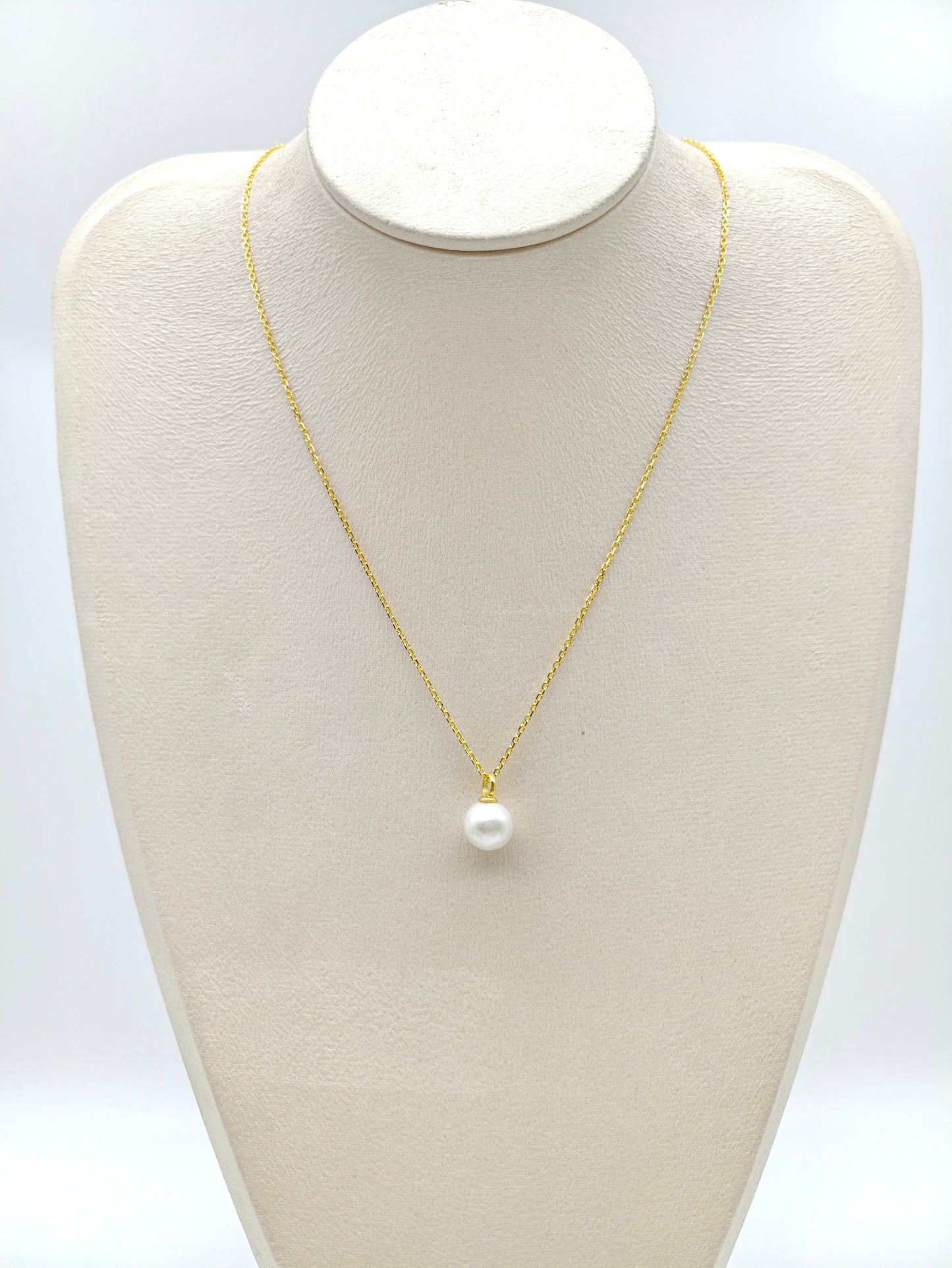 CLASSIC WITHE PEARL PENDANT