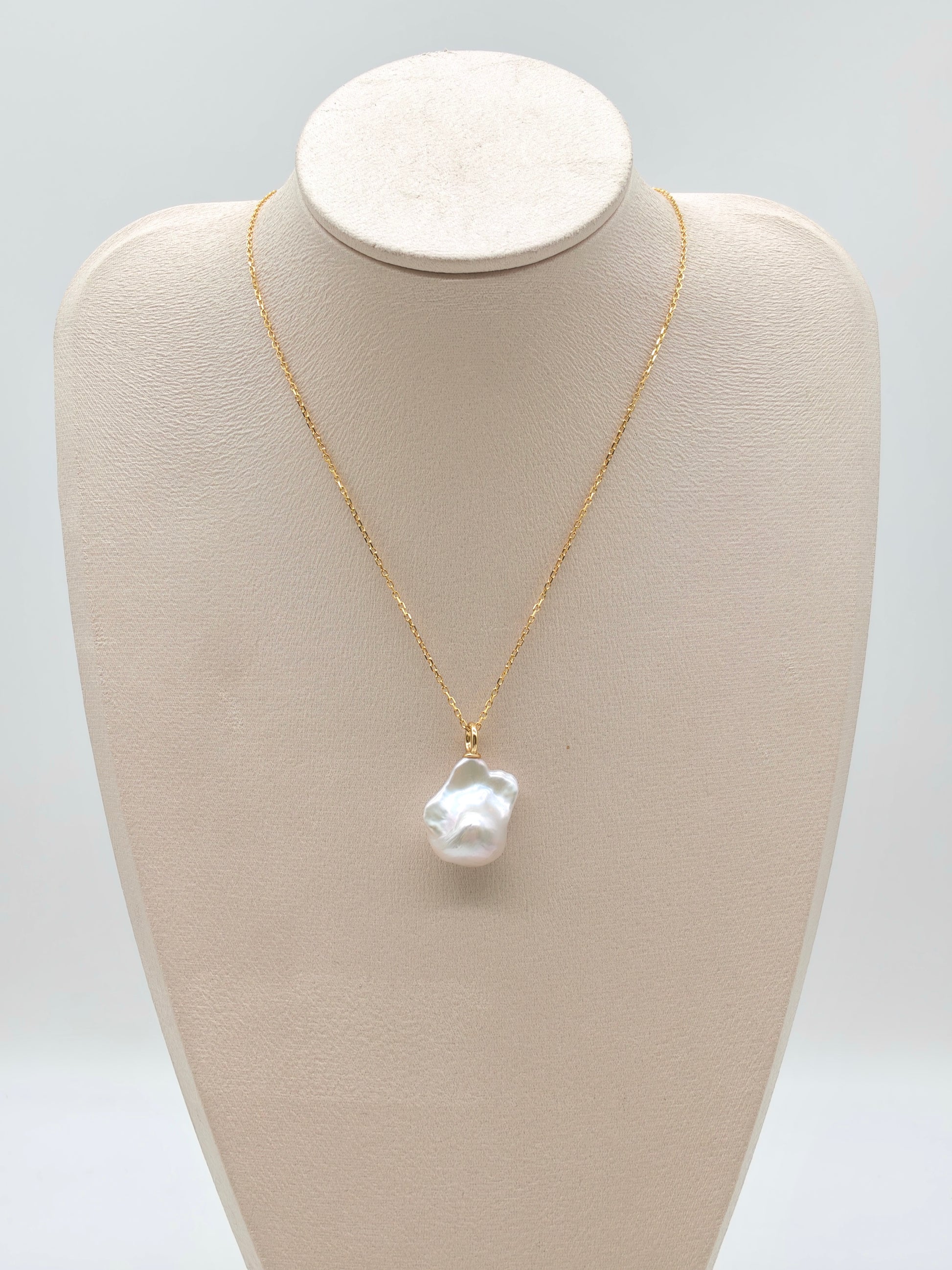 LARGE WHITE BAROQUE PEARL PENDANT