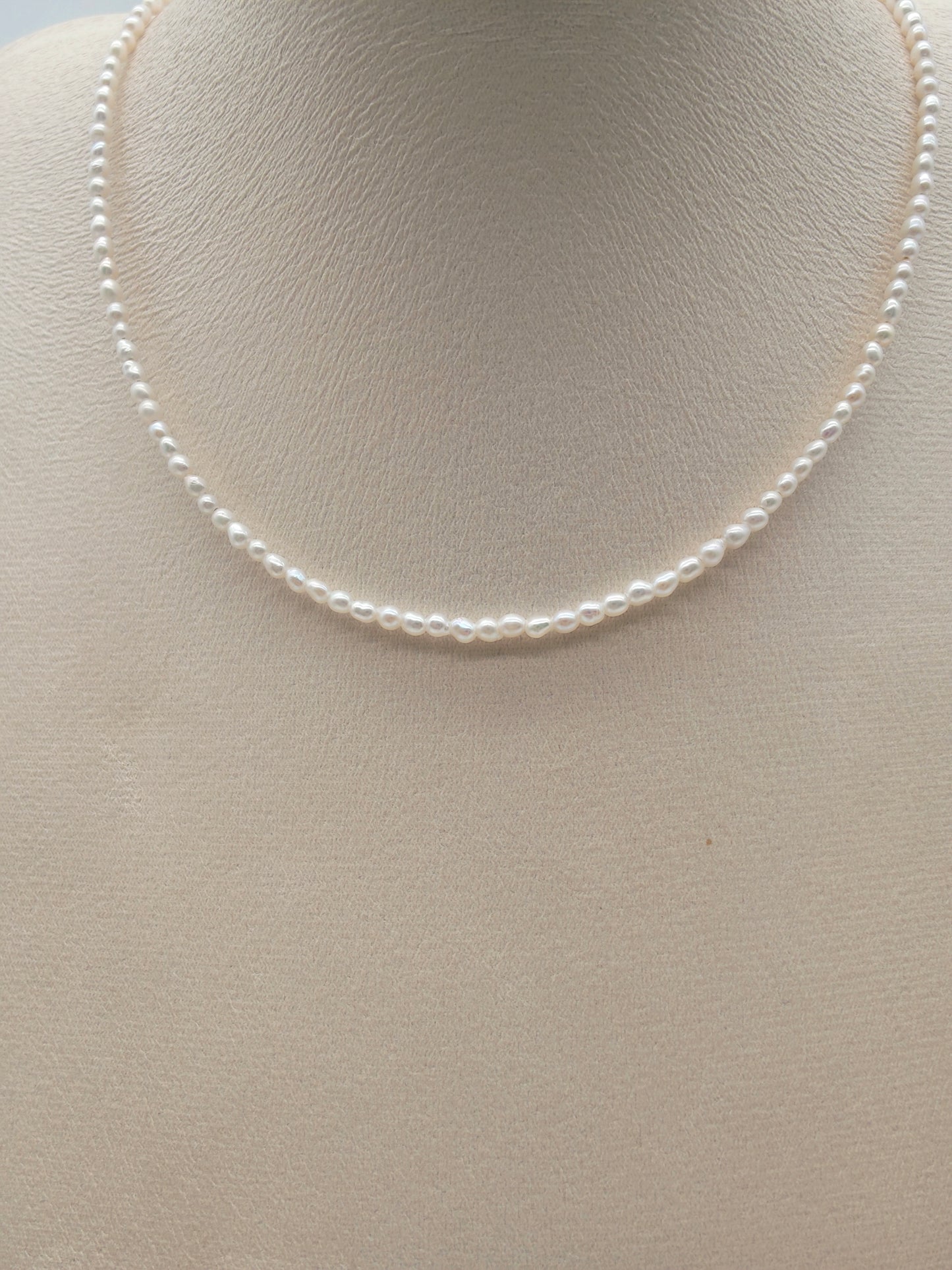 BABY RICE PEARL NECKLACE