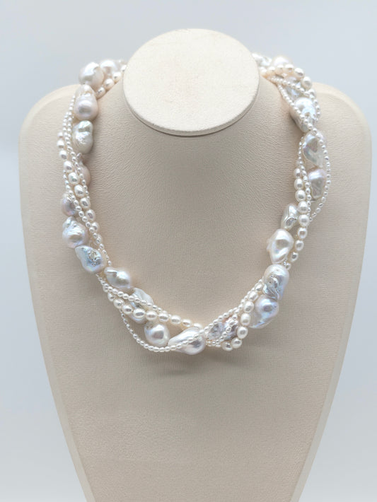 WHITE TWIST PEARL NECKLACE